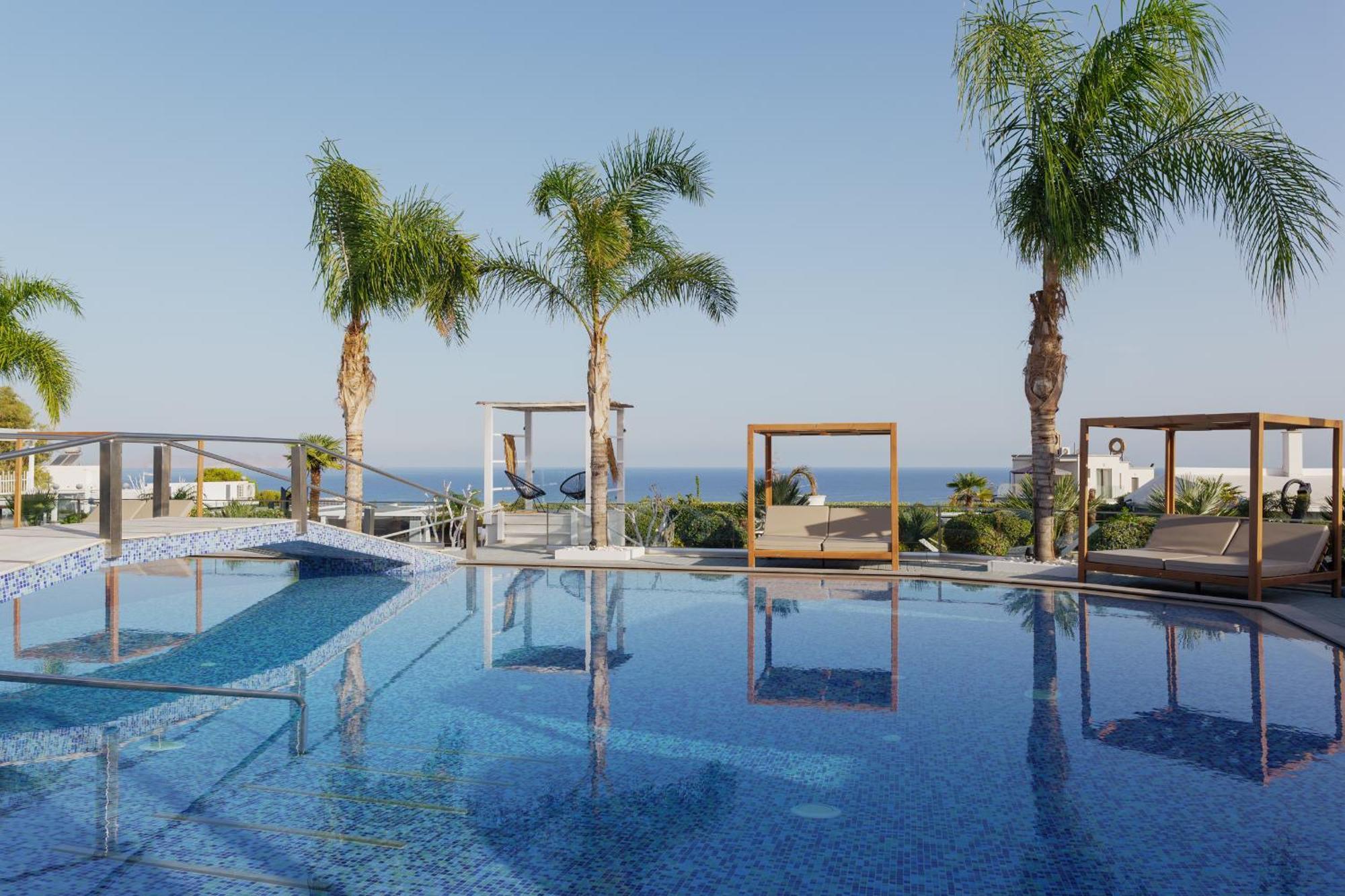 Villa White Luxury *