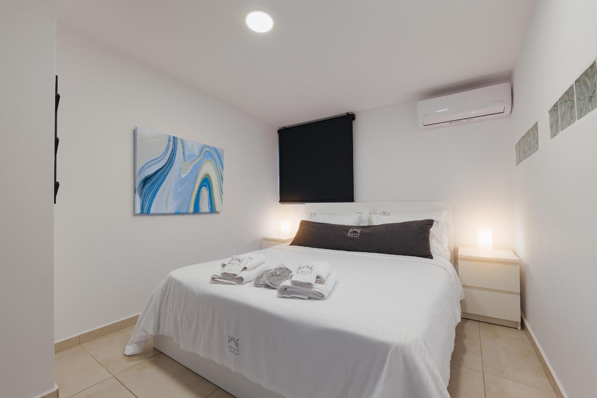 Villa White Luxury