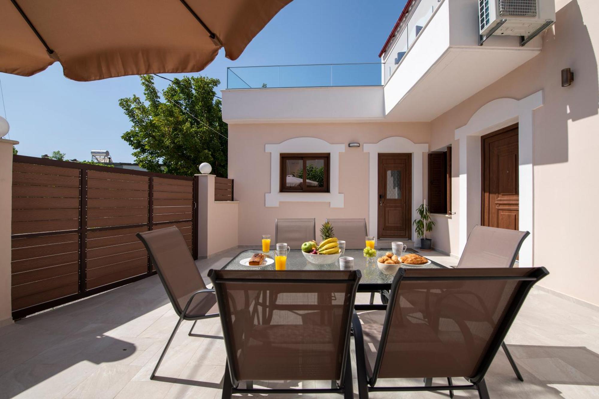 Exopoli Villa *