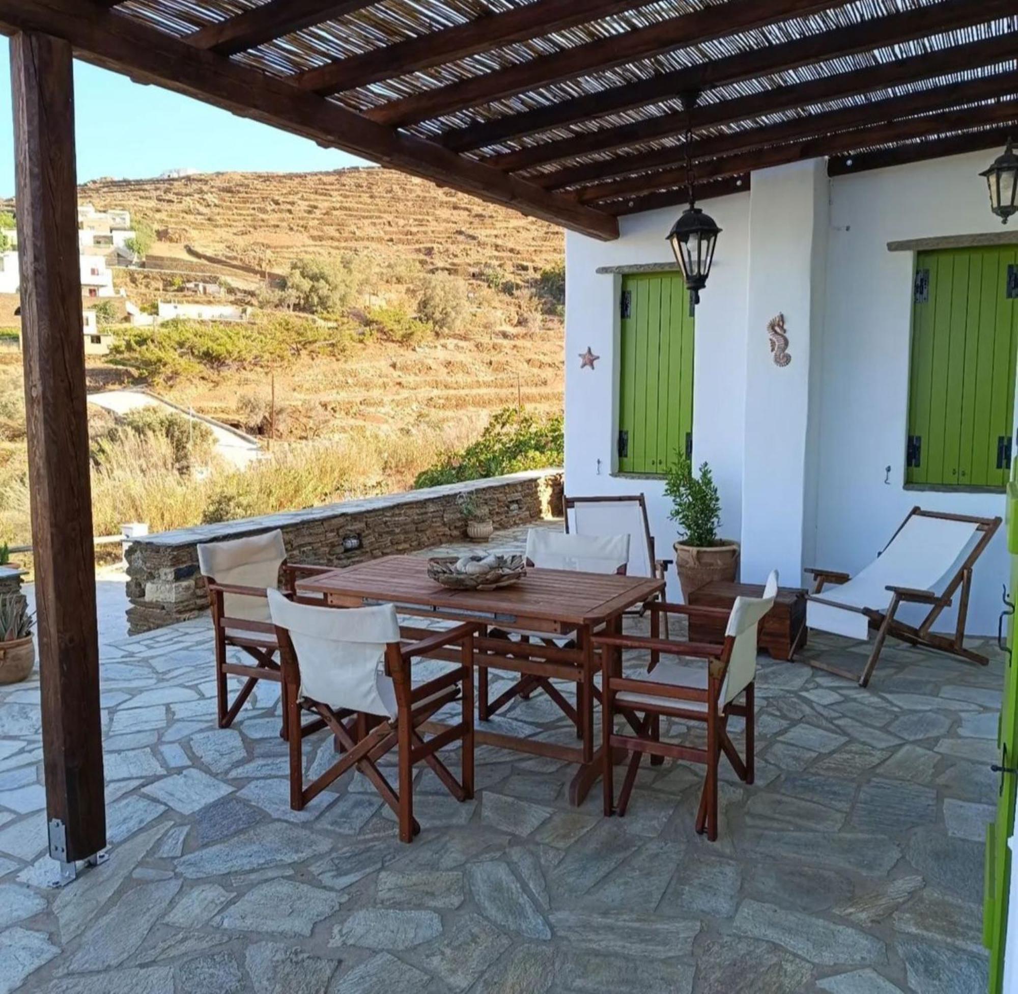 Holiday home White Pigeons Kionia