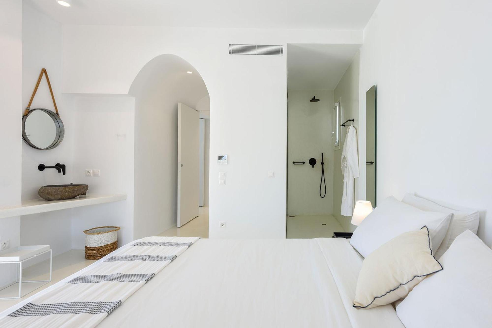 Di Lusso Villa, A Cycladic Seaview Sanctuary, By Thinkvilla *