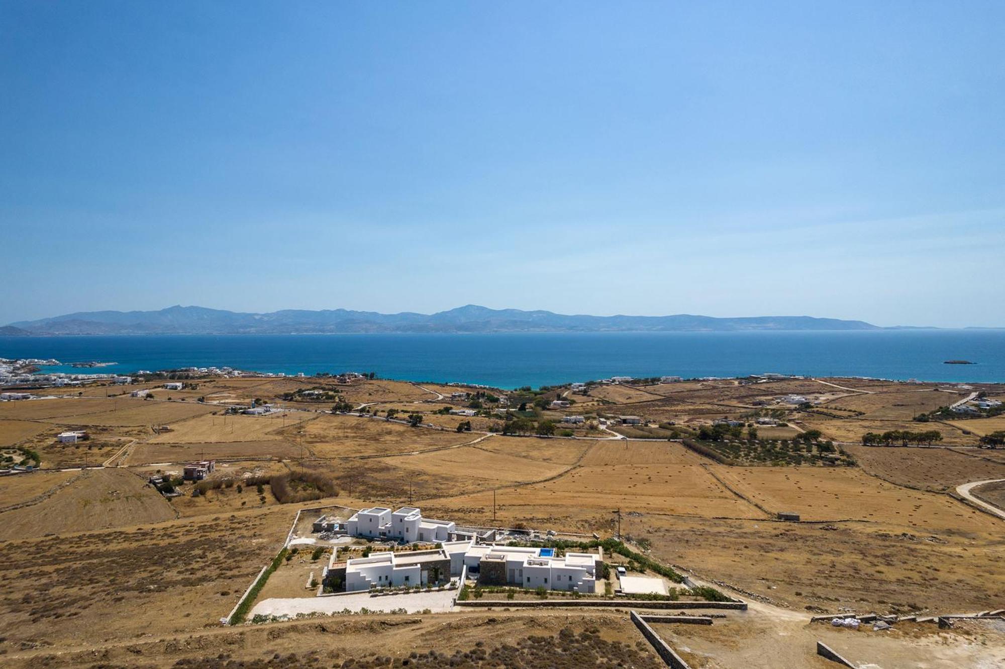 Di Lusso Villa, A Cycladic Seaview Sanctuary, By Thinkvilla *