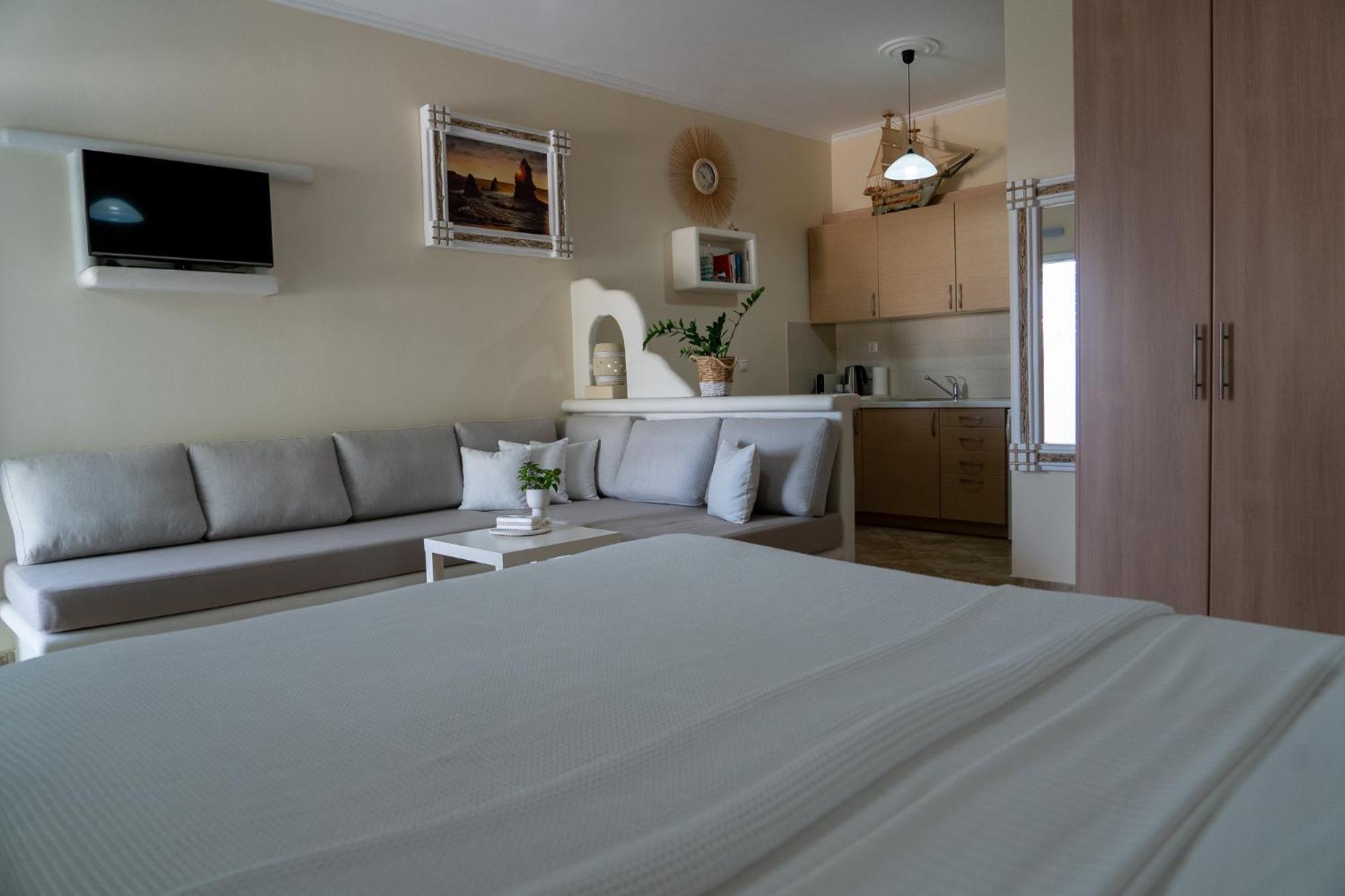 Aggelos Studios Adamantas (Milos)