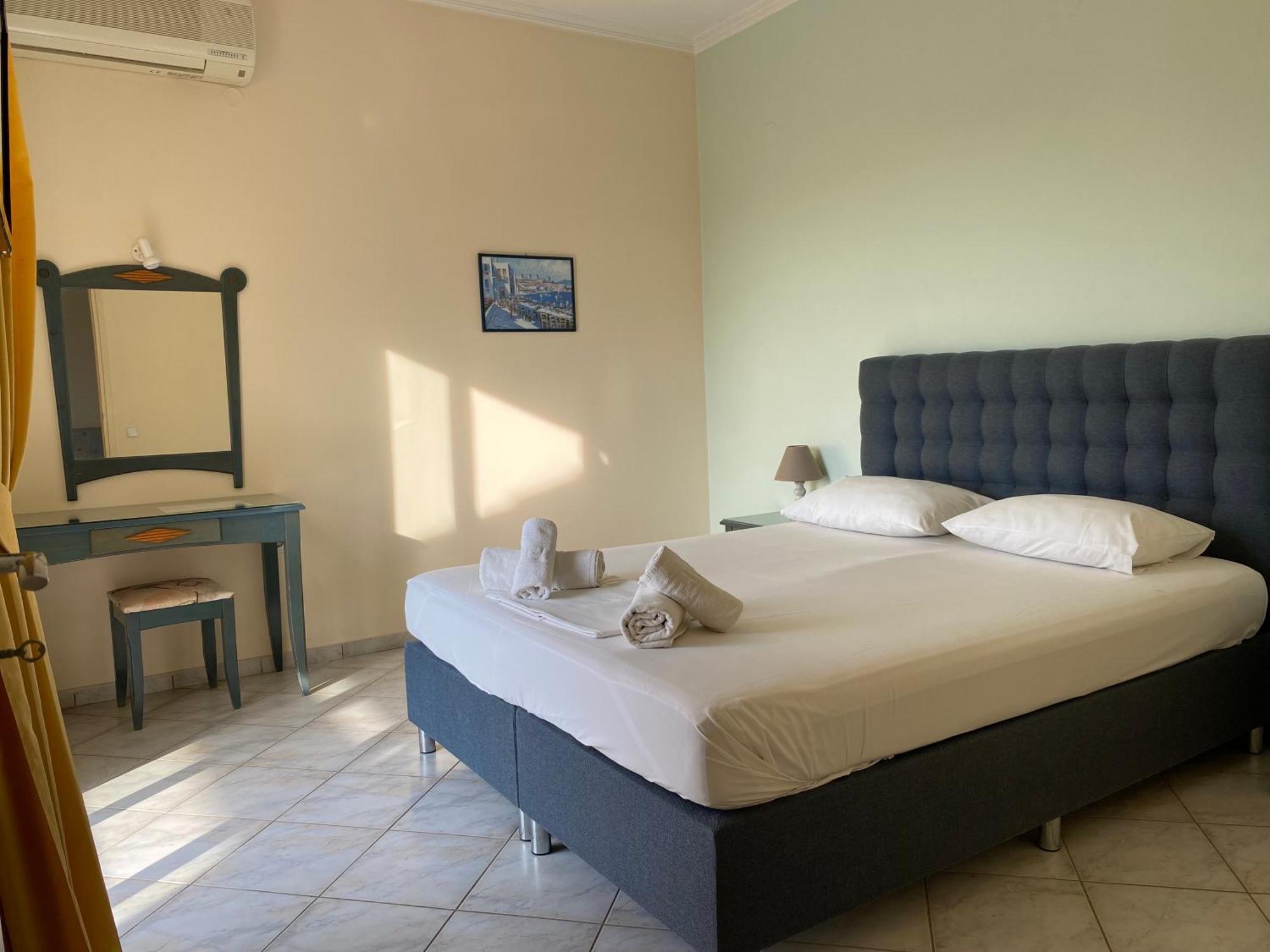 Eliros Studios Aparthotel 2*