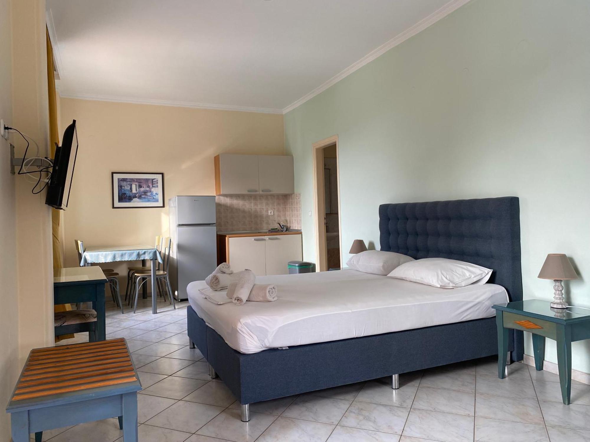 Aparthotel Eliros Studios Stalos