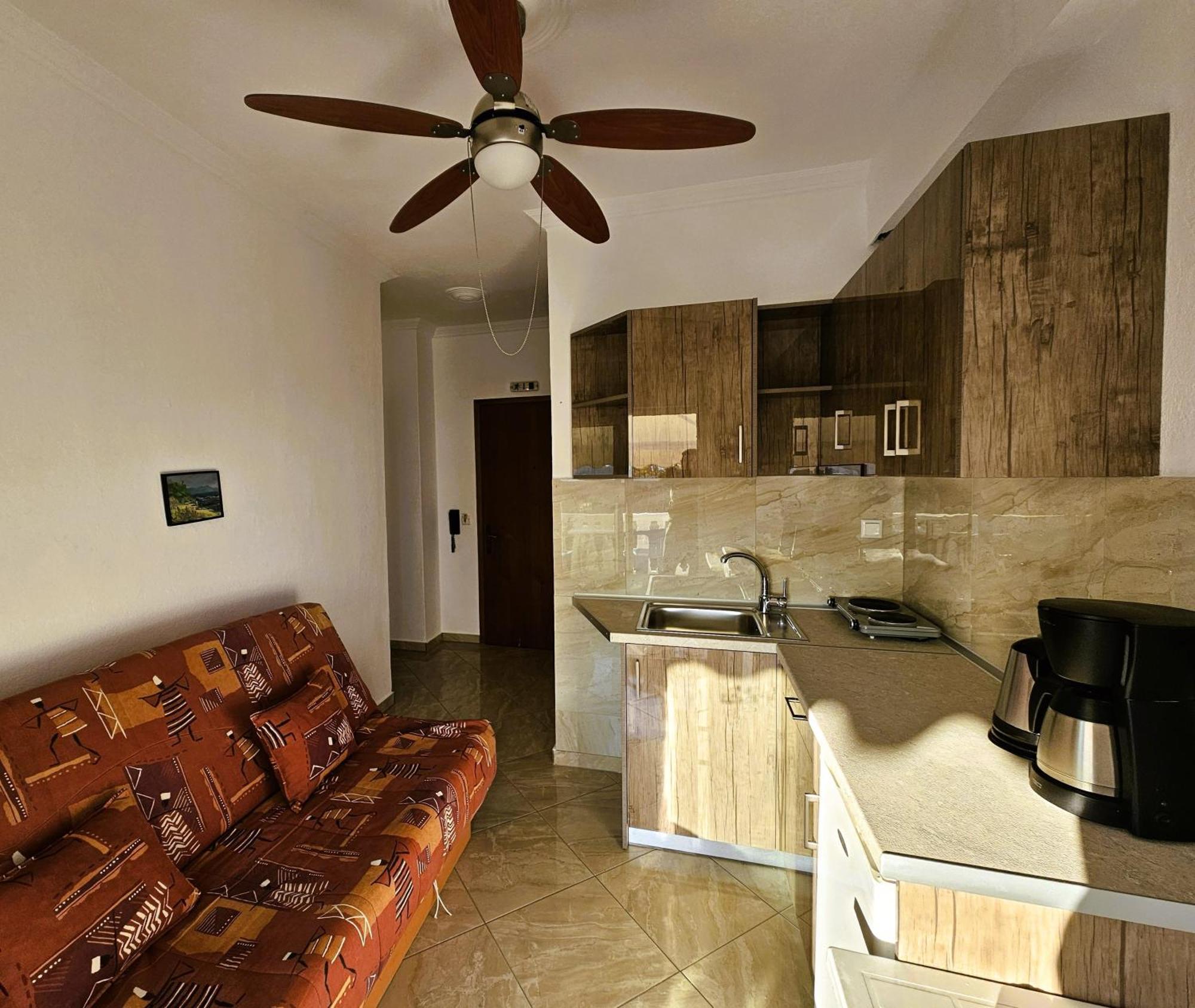 Apartment Leonidas *