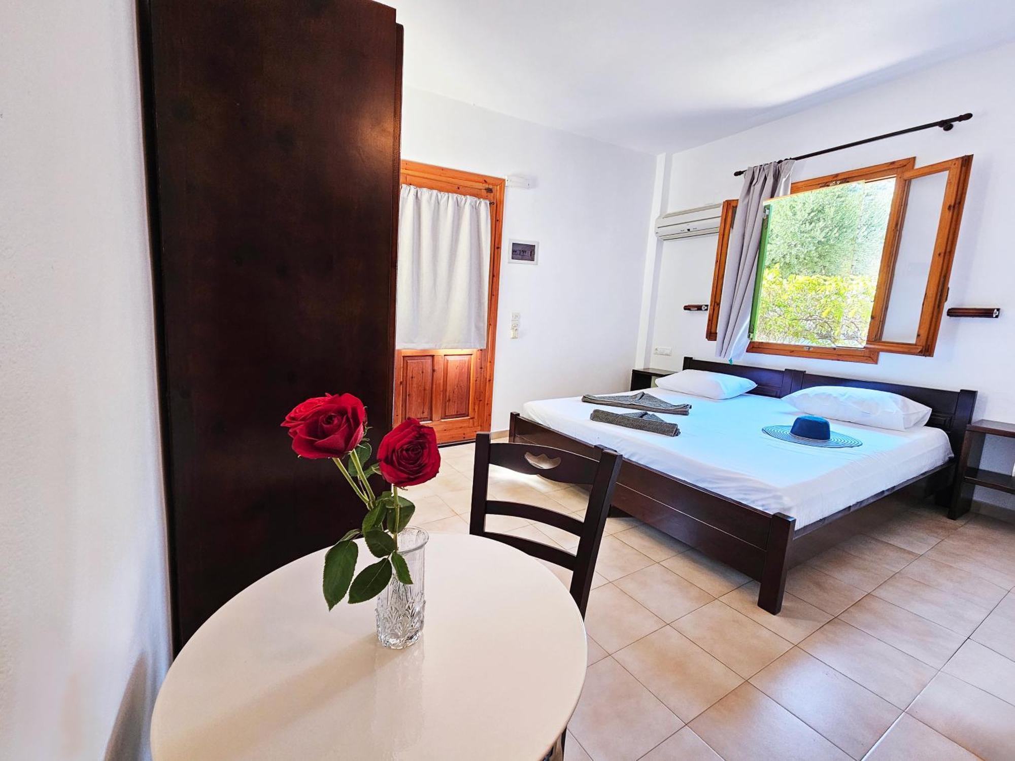 Popi Apartment Marathokampos