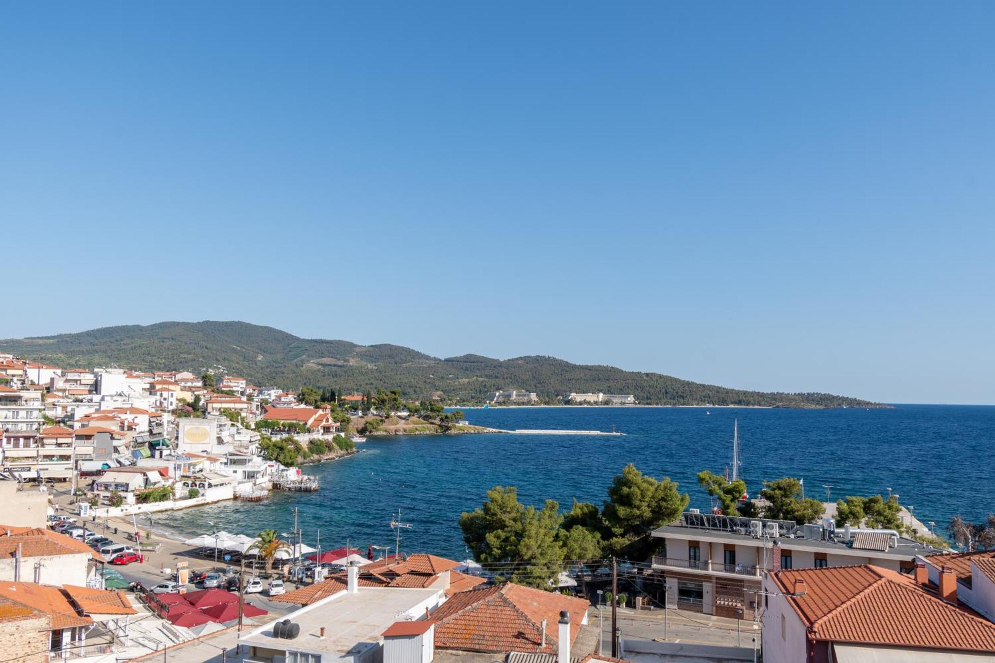 Mikelanna Aegean Skyline