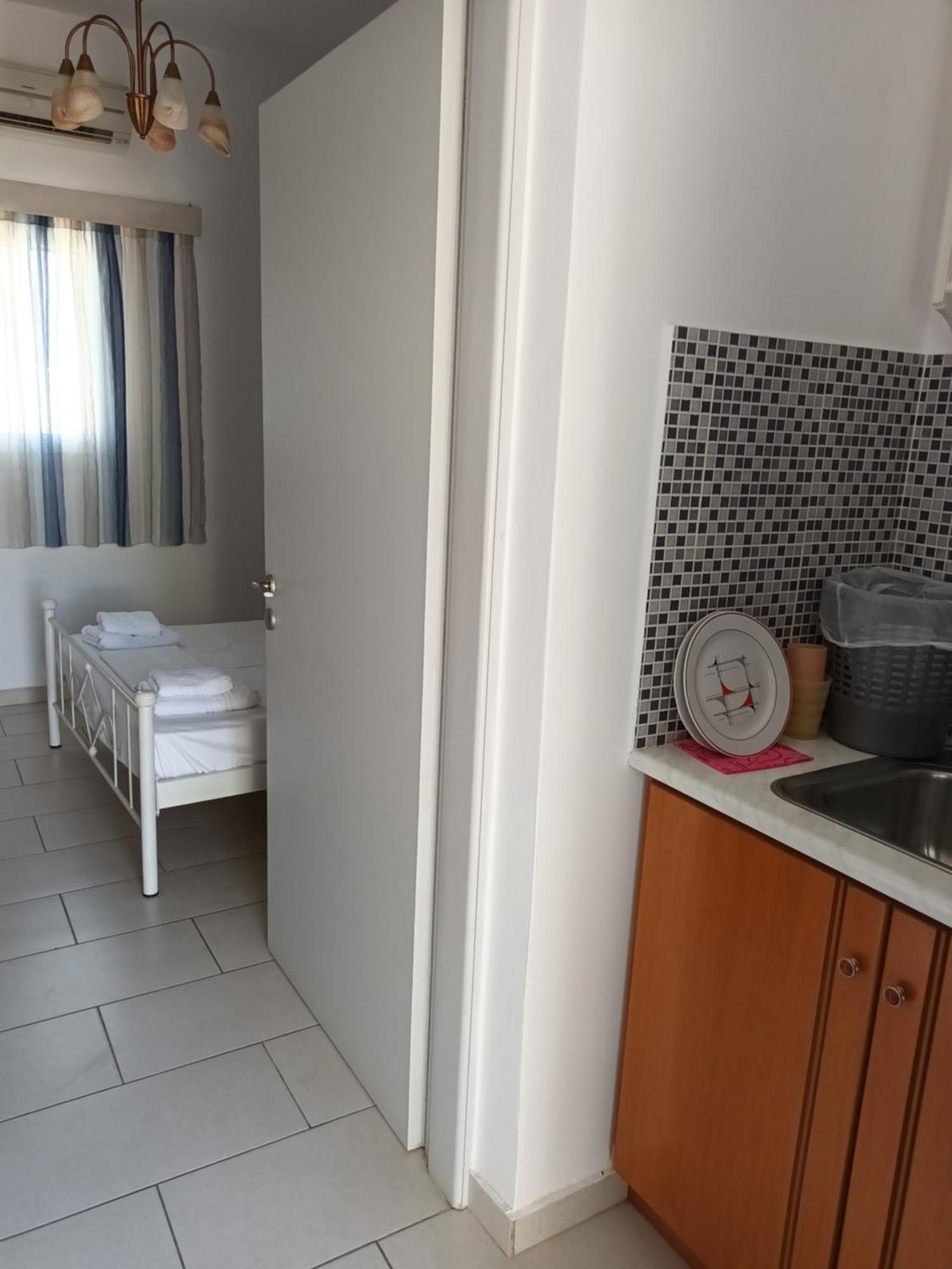 Theofanis Hotel 3*