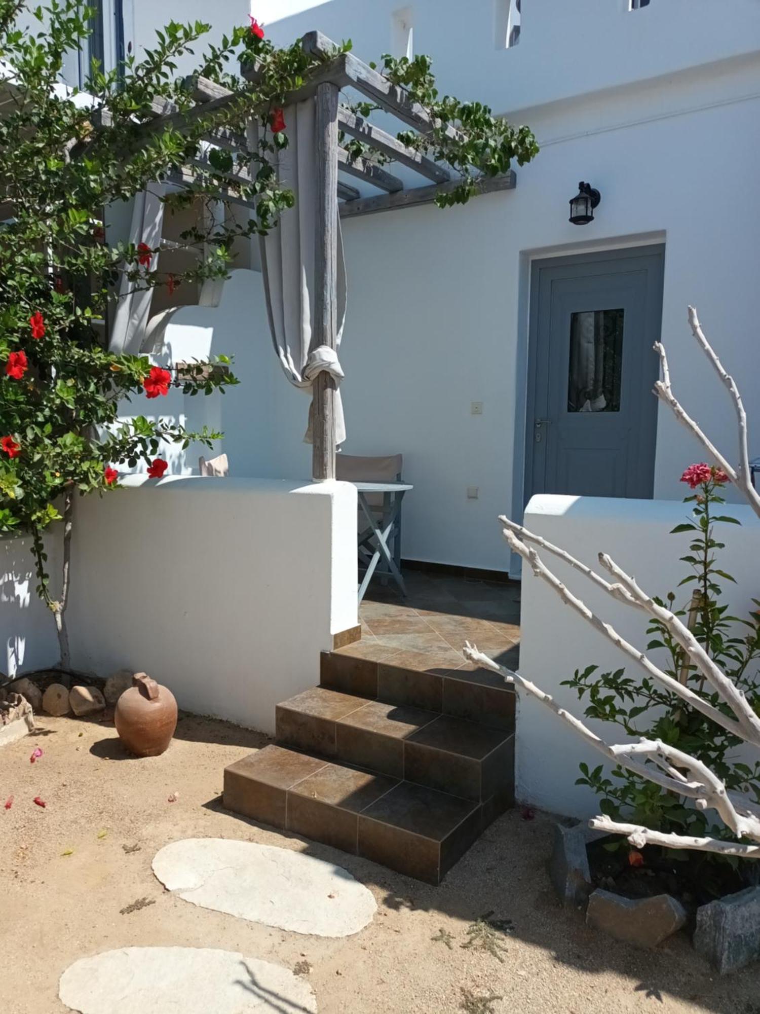 Theofanis Hotel