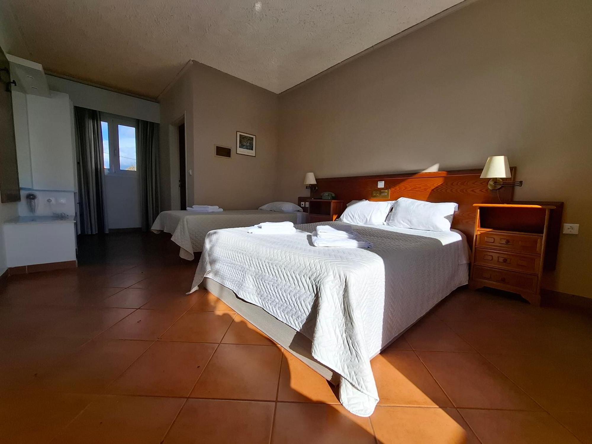 Sunrise Hotel Pesadha