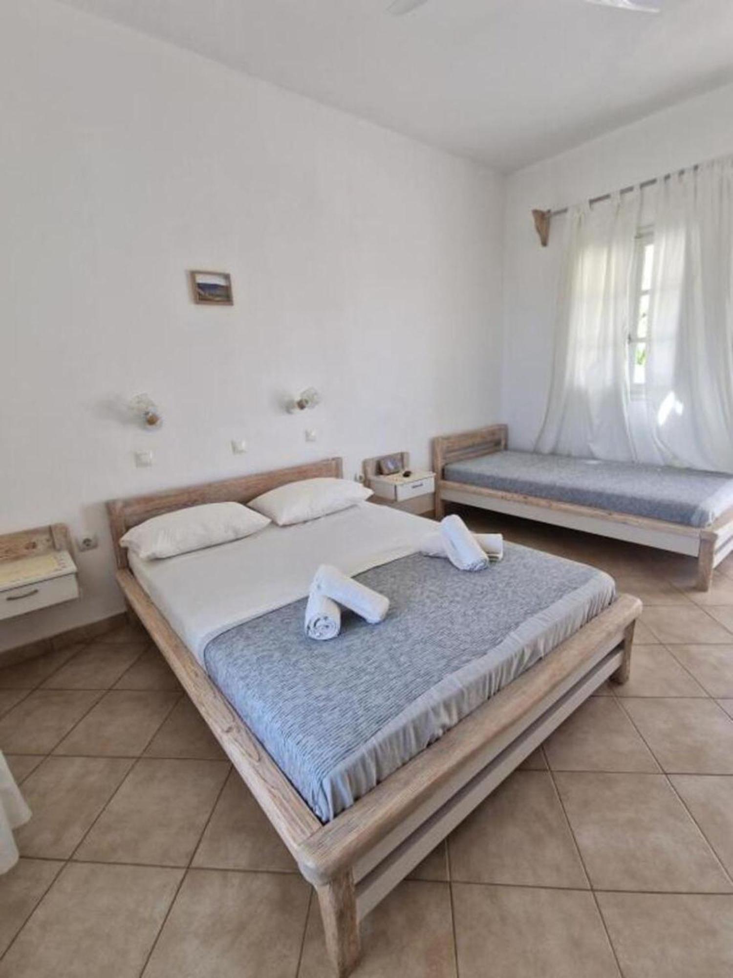 Harama Schinousa Apartment