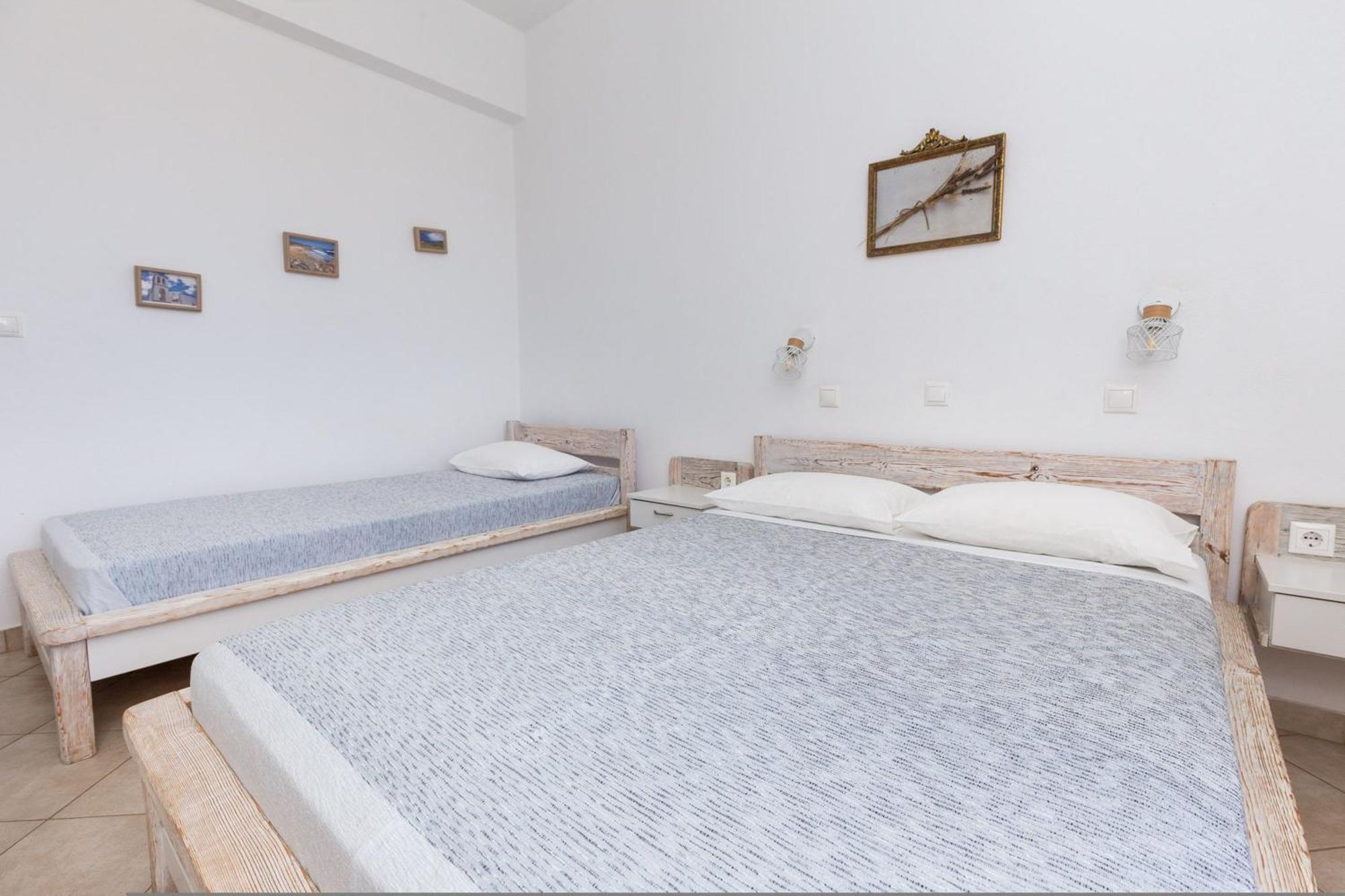Harama Schinousa Apartment *