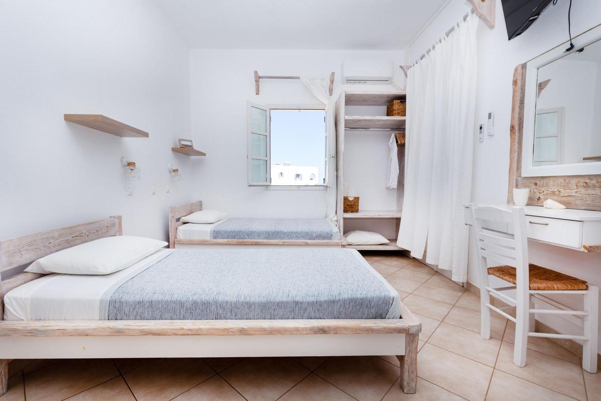 Harama Schinousa Apartment