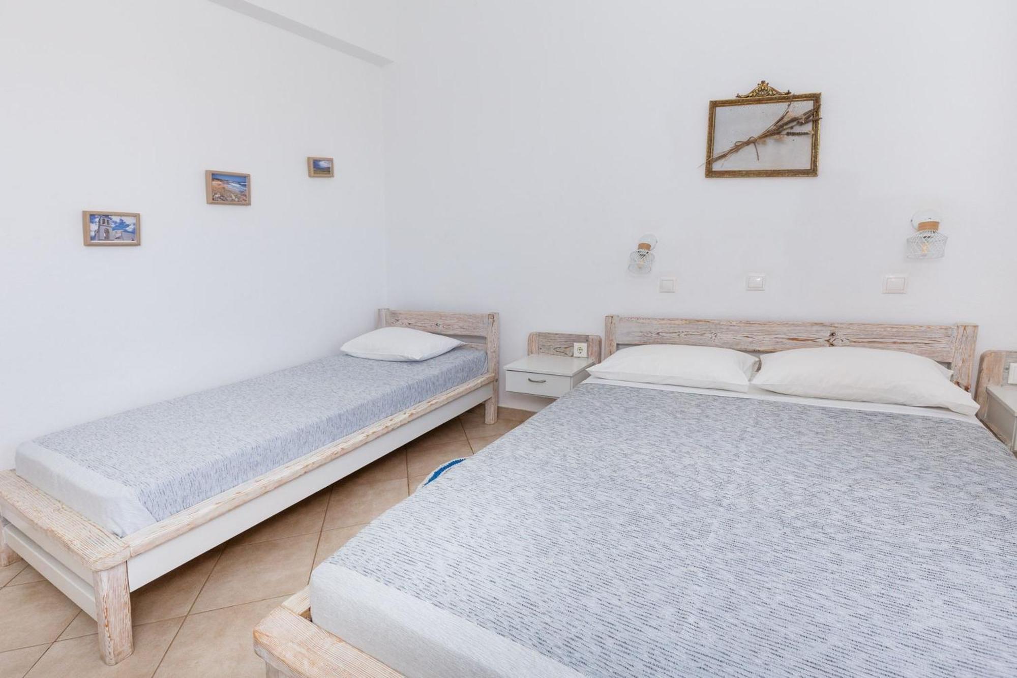 Harama Schinousa Apartment *