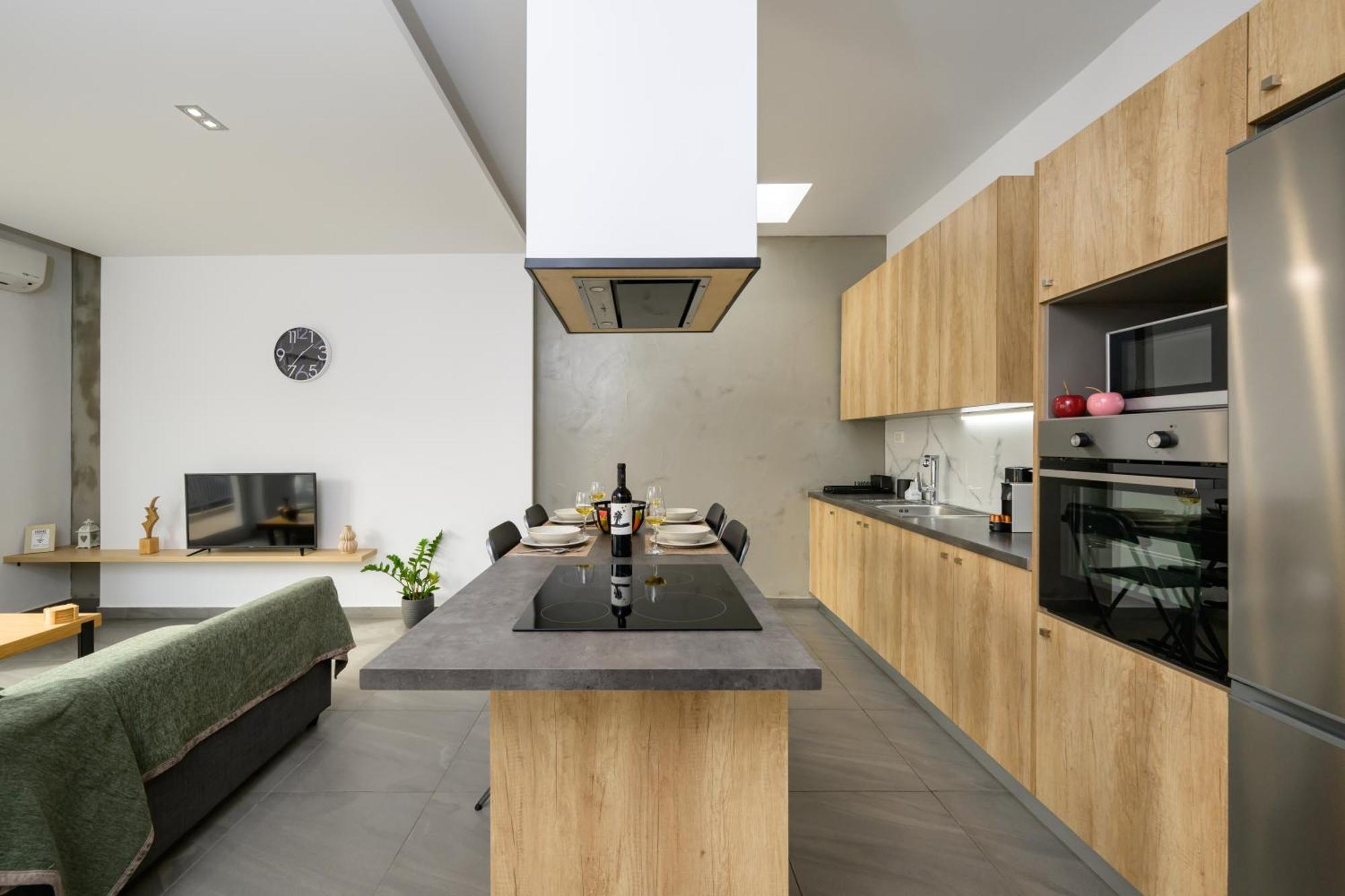Modern Spacious Apartment Kissamos