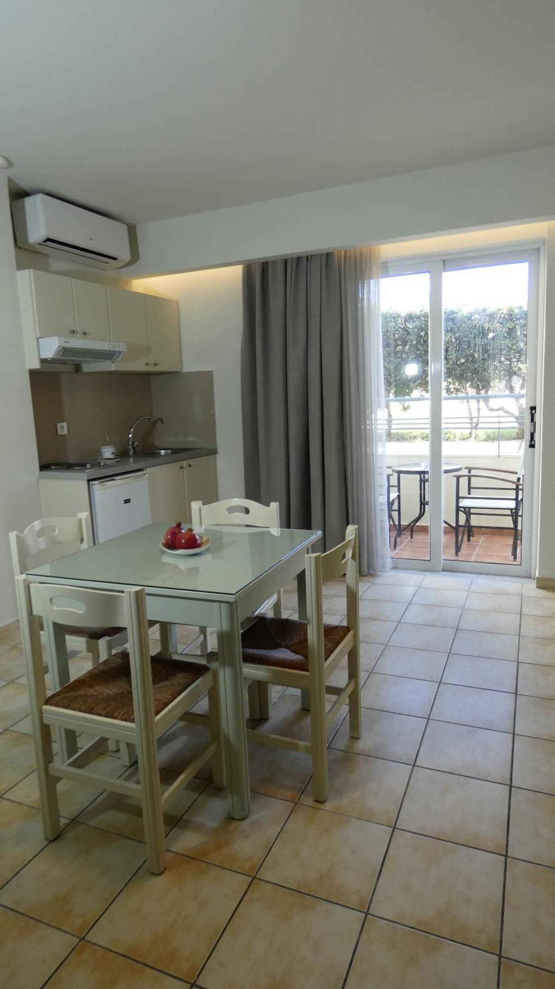 Aparthotel Melina Platanias (Crete)