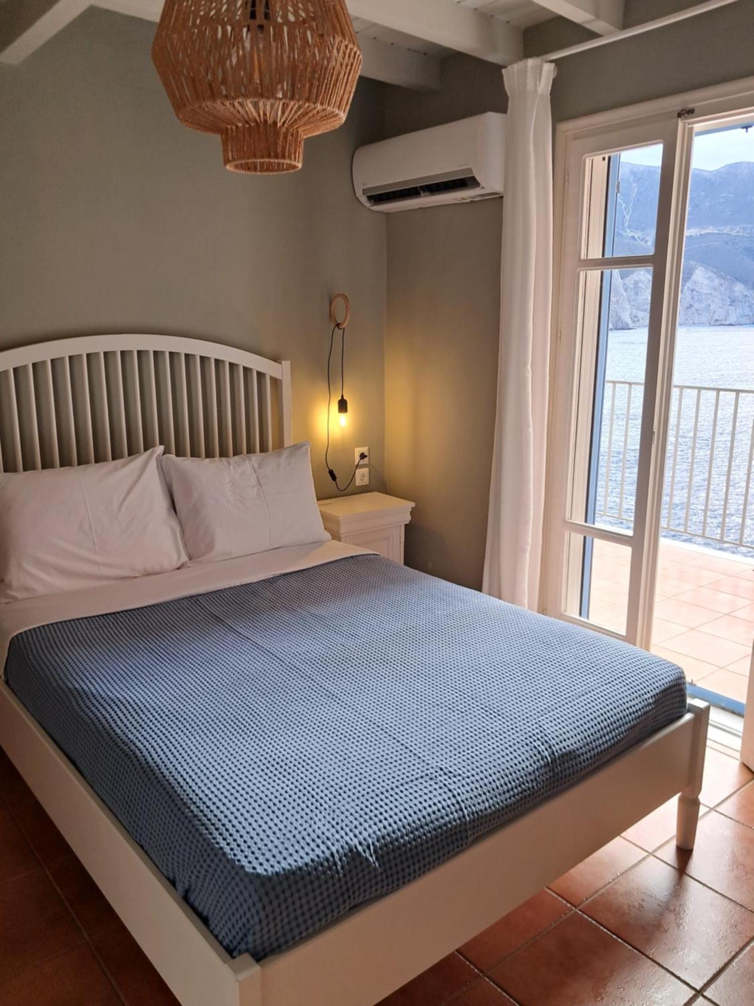 Villa Luxury Seafront Villas, Kefalonia, 100m & Center, 4 Stars Services, Parking - Near Myrtos - Fiskardo Asos