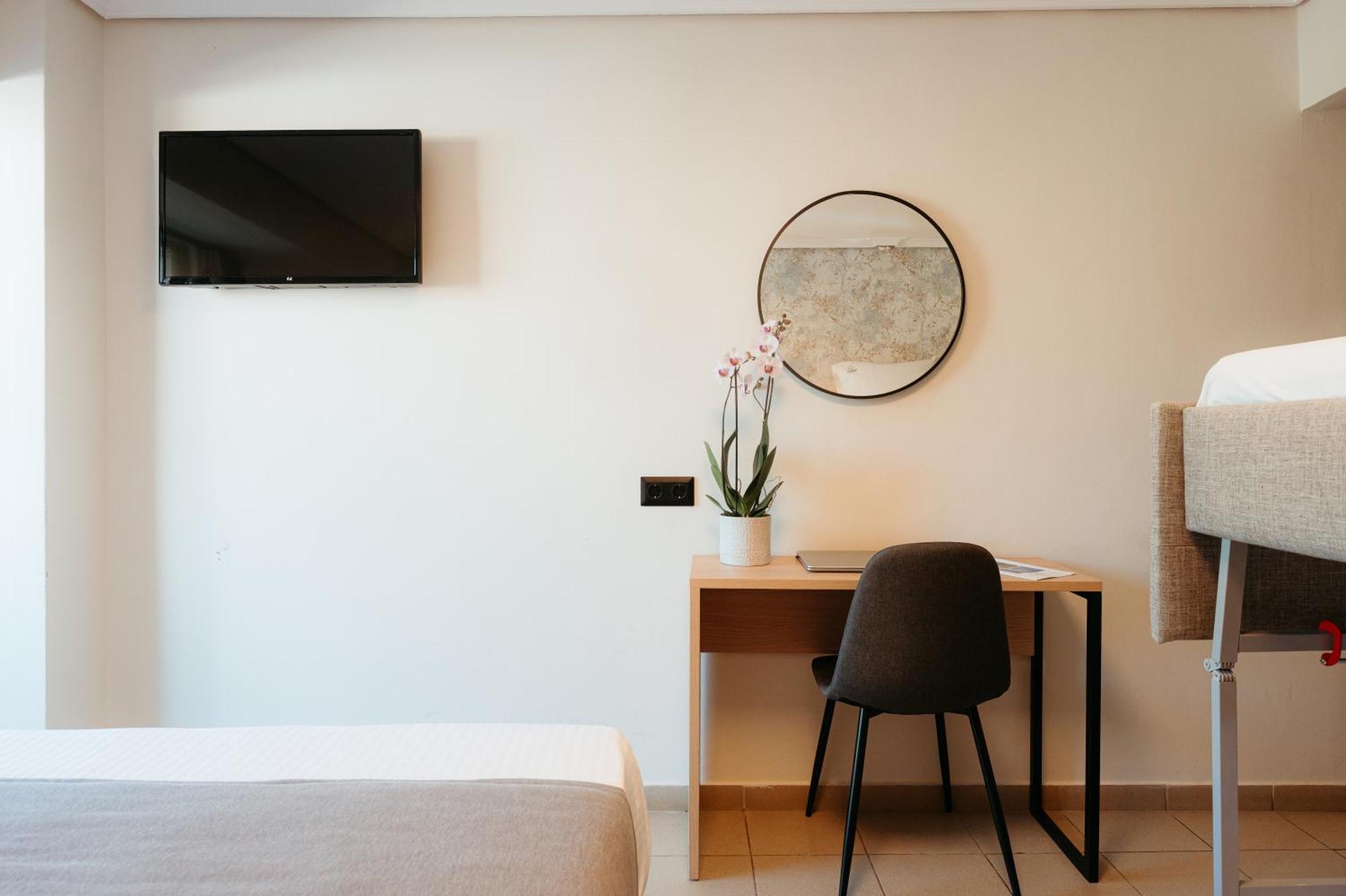 Aqua Beachfront Elegant 3* Olympiaki Akti