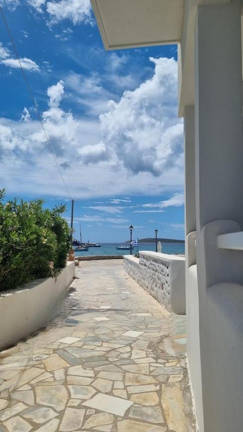 Apartment Barewake's Place 1 Spacious Cycladic And Seaside View South Paros
