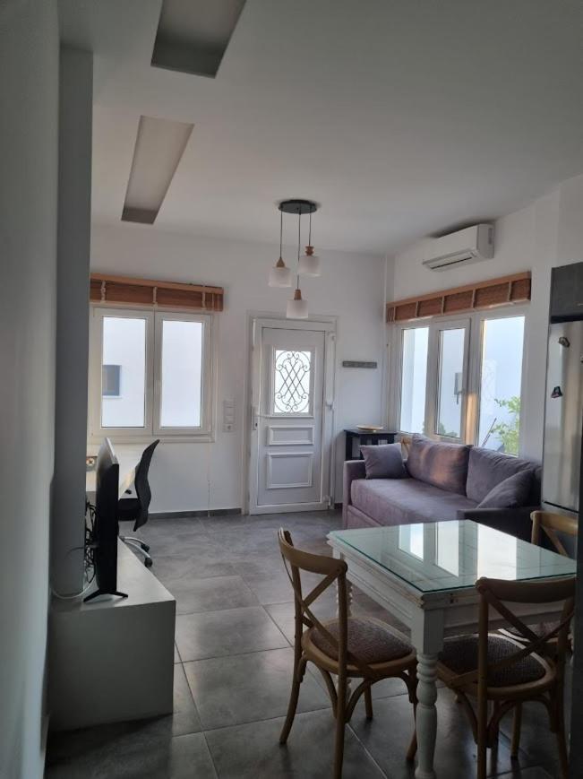Barewake's Place 1 Spacious Cycladic And Seaside View South Paros Aliki (Paros)