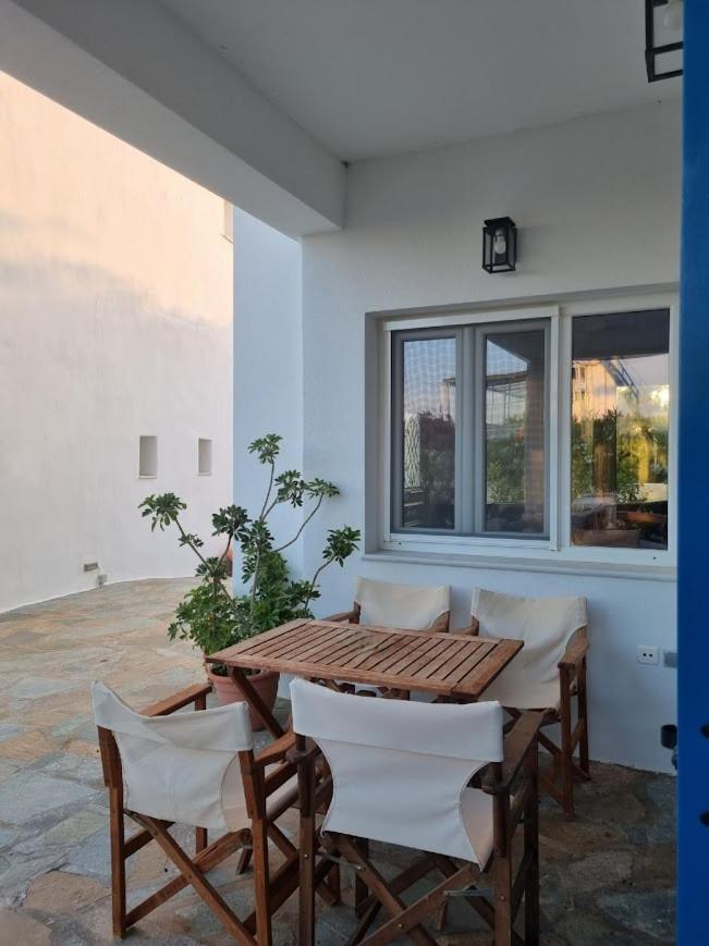 Barewake's Place 1 Spacious Cycladic And Seaside View South Paros