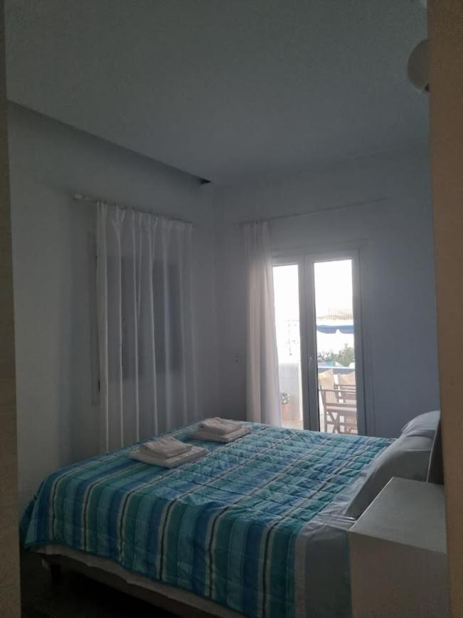 Apartment Barewake's Place 1 Spacious Cycladic And Seaside View South Paros
