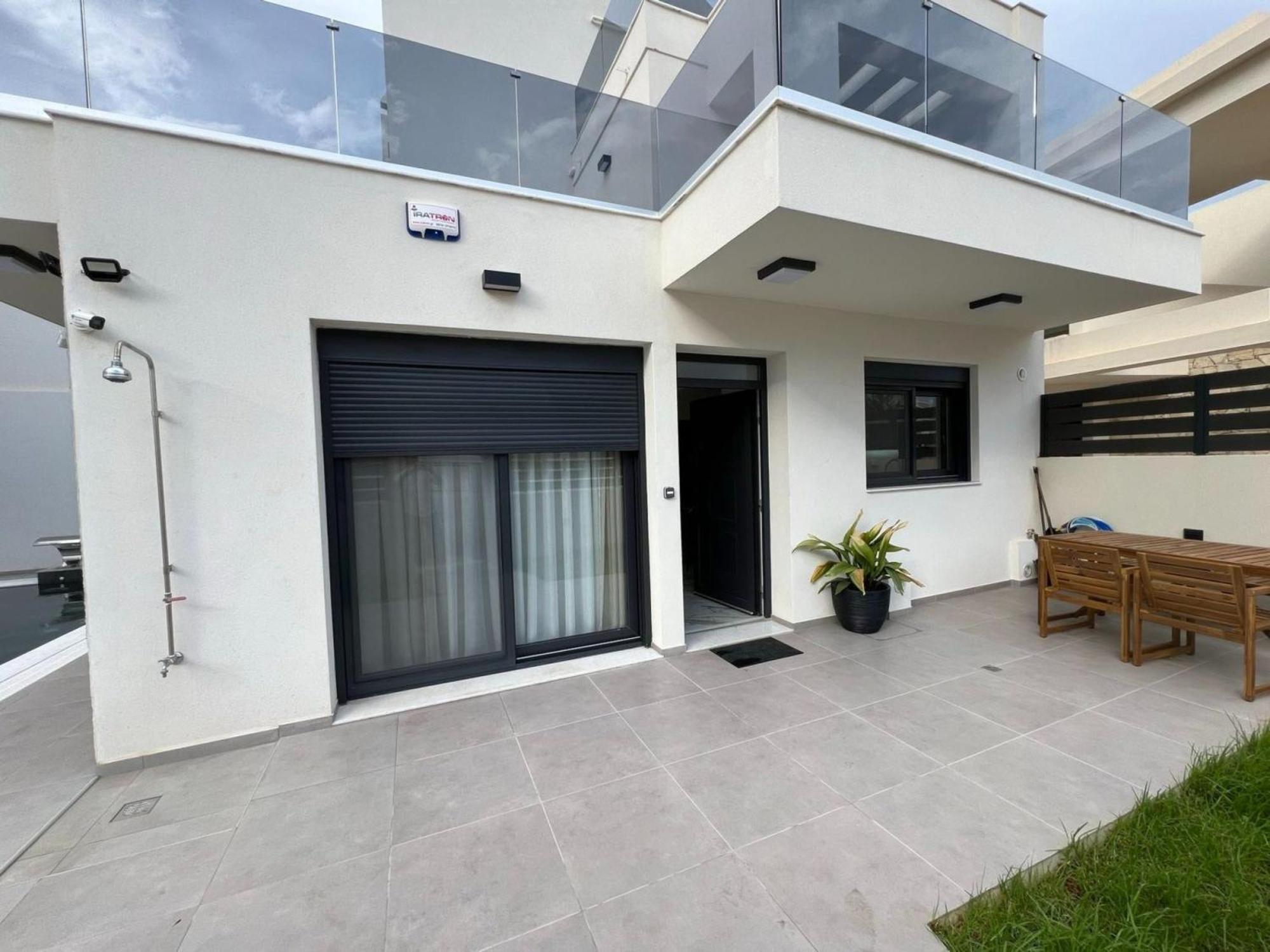 Elegant And Stylish Complex In Crete *