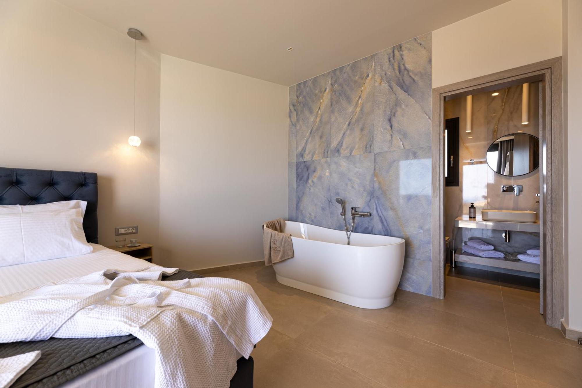 Gem Luxury Sea View Karavados