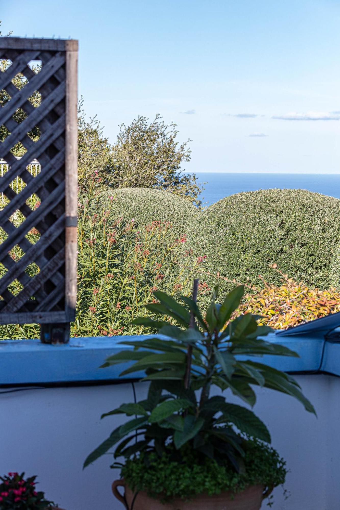 Delfi With Private Pool Holiday home Agia Triada