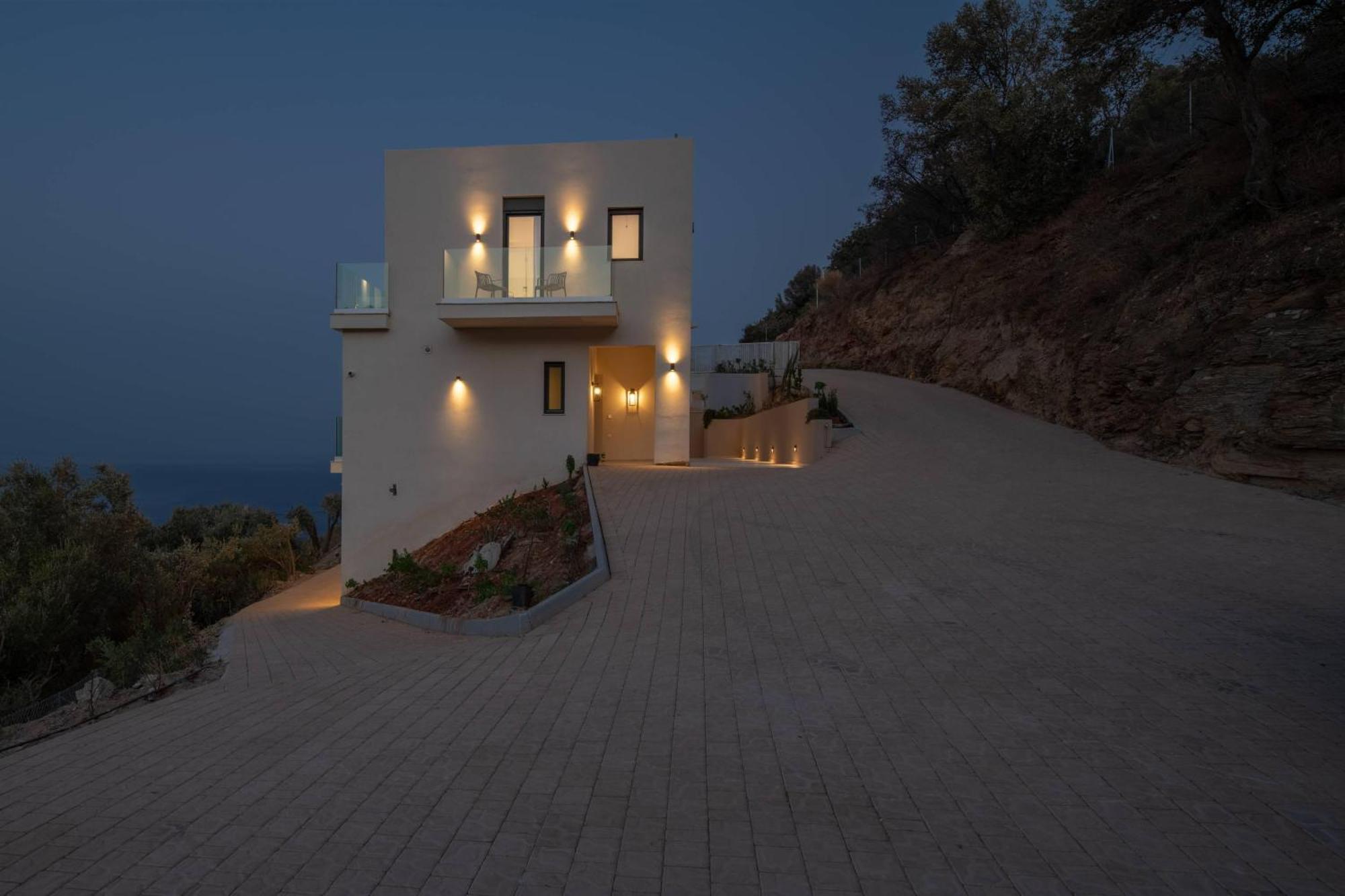 Luxury Vie Villa *