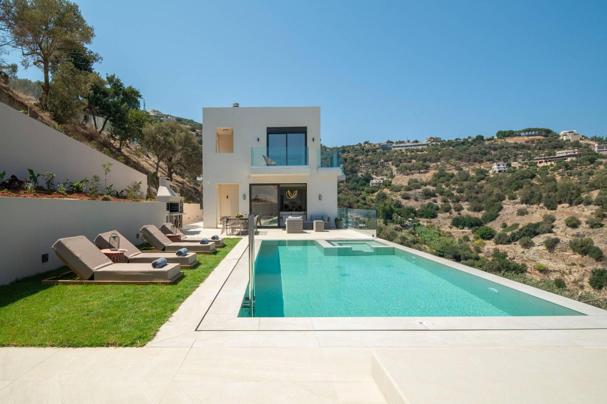 Luxury Vie Villa