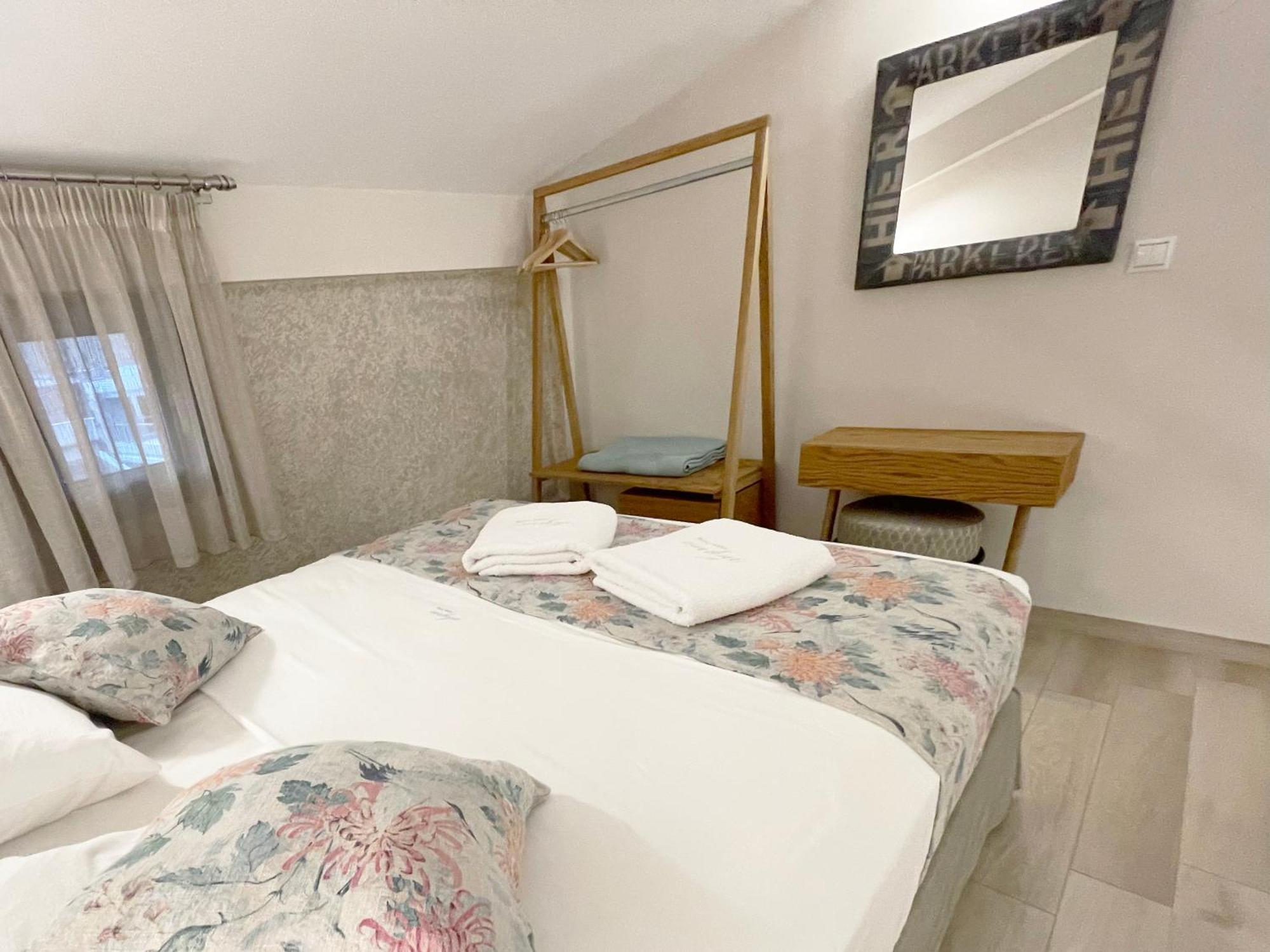 Alegria Apartment *