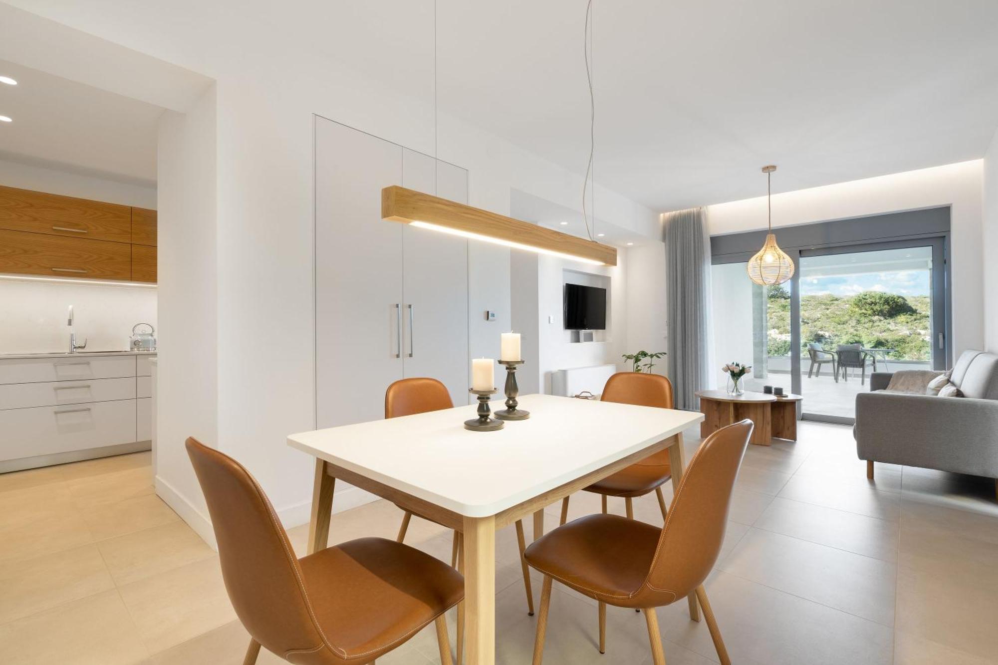 Le Mont Blanc - With Shared Pool Apartment Kounoupidhiana