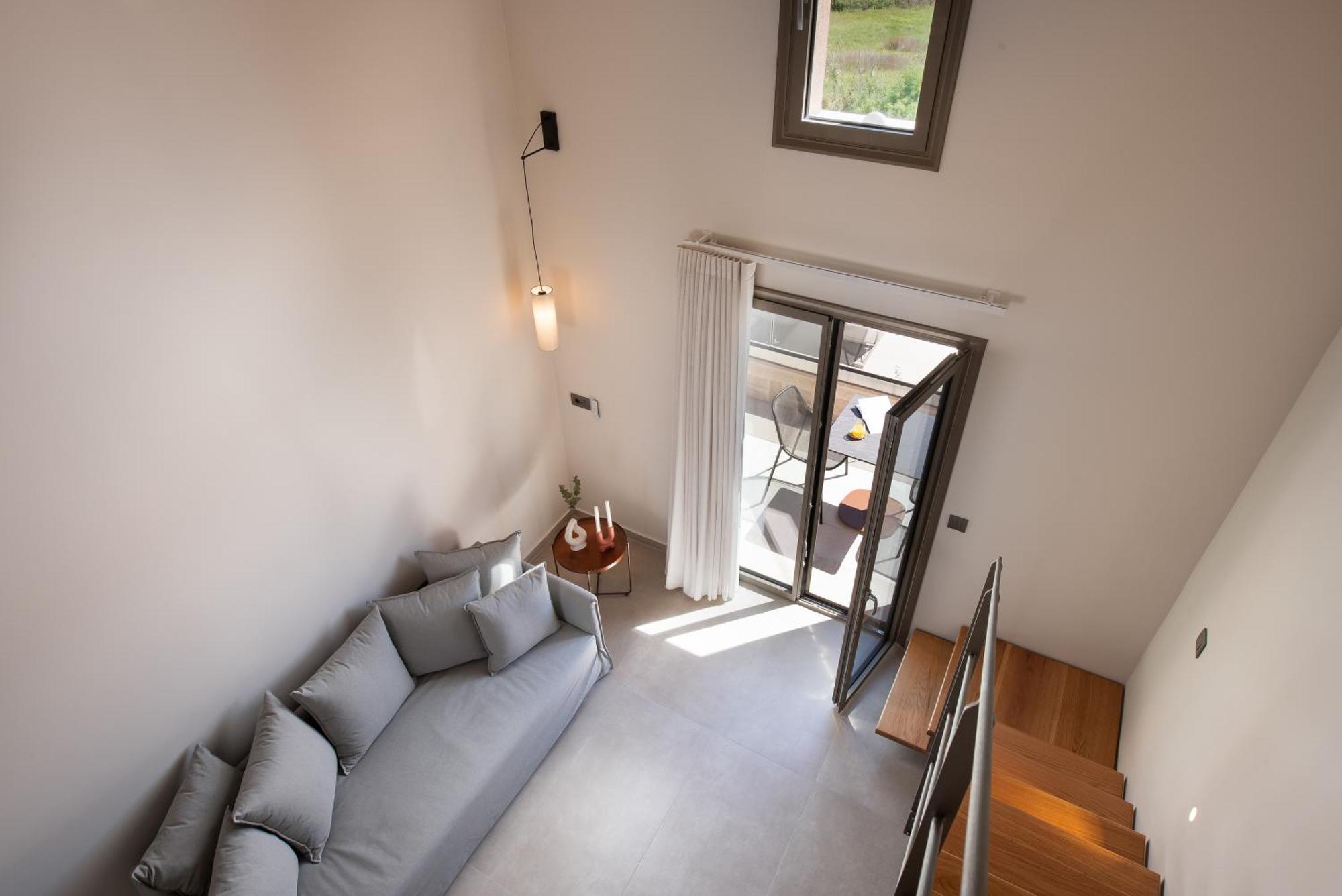 Reveli Aparthotel