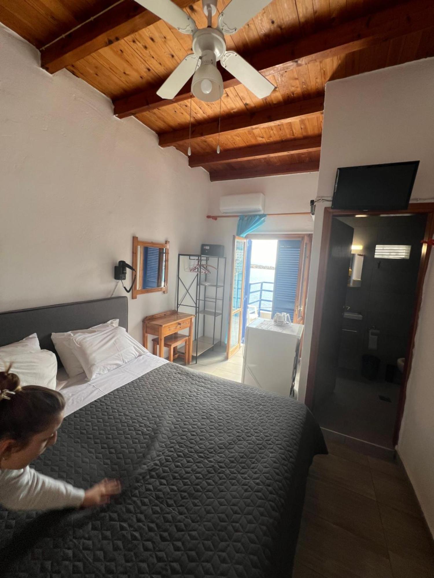Guest house Scirocco Loutro