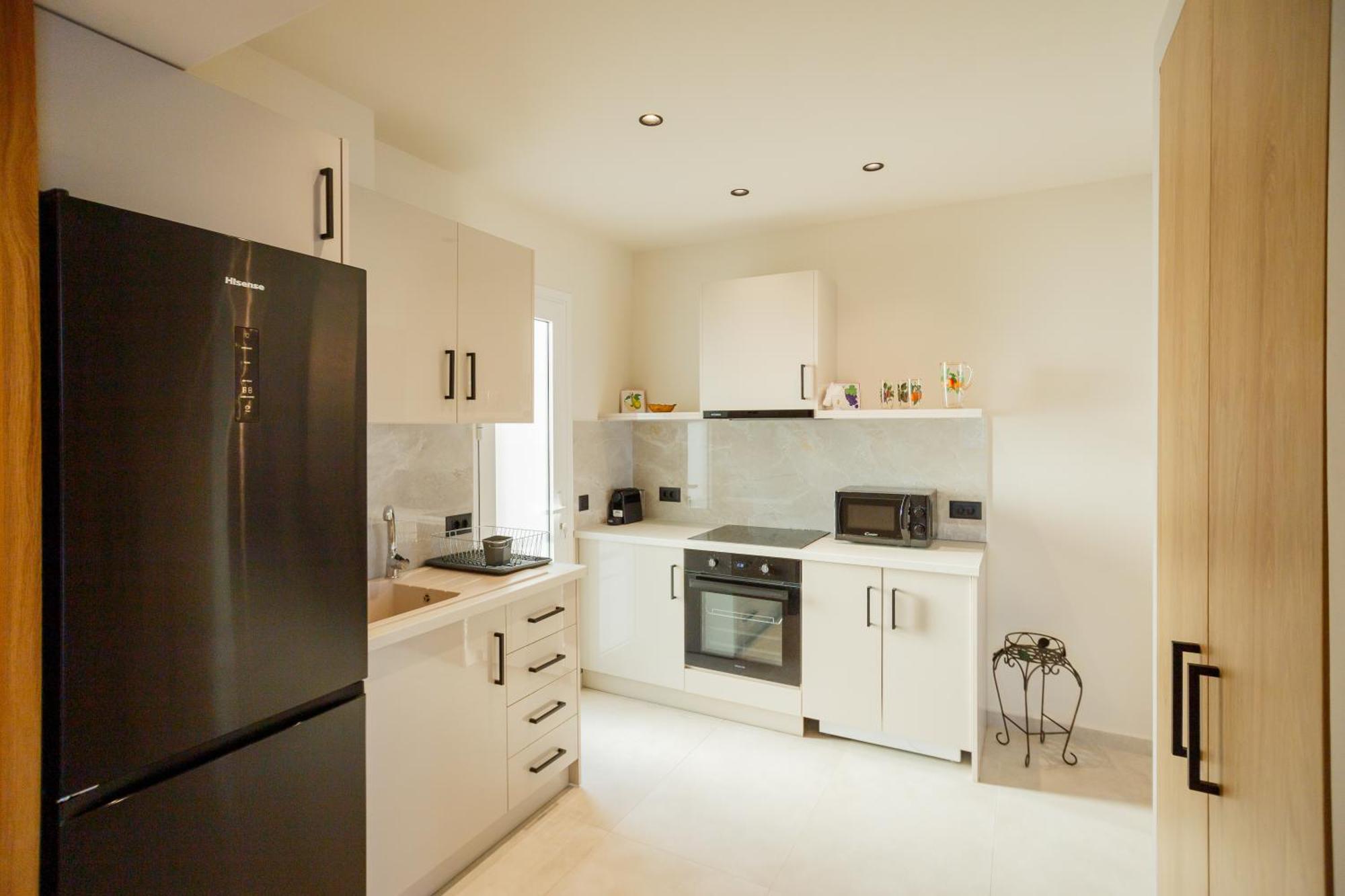 Port View Apartment