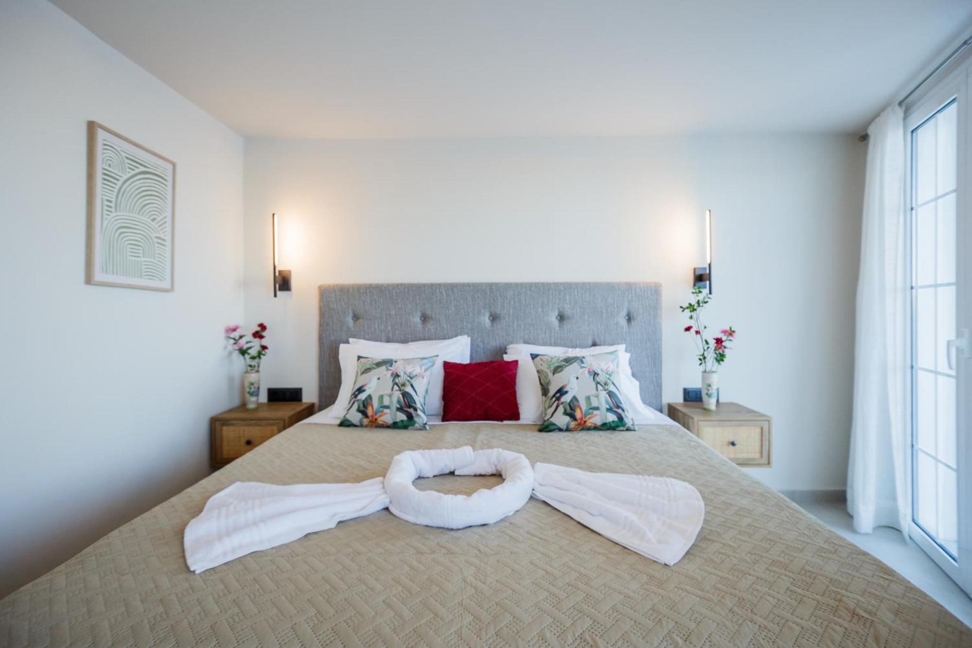 Port View Apartment