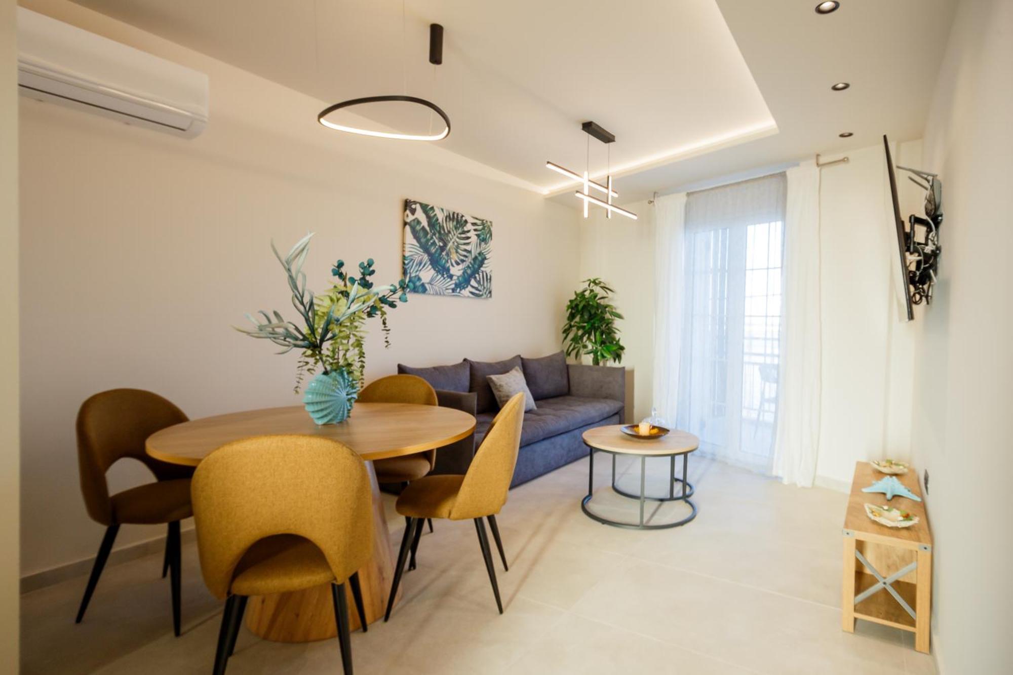 Port View Apartment