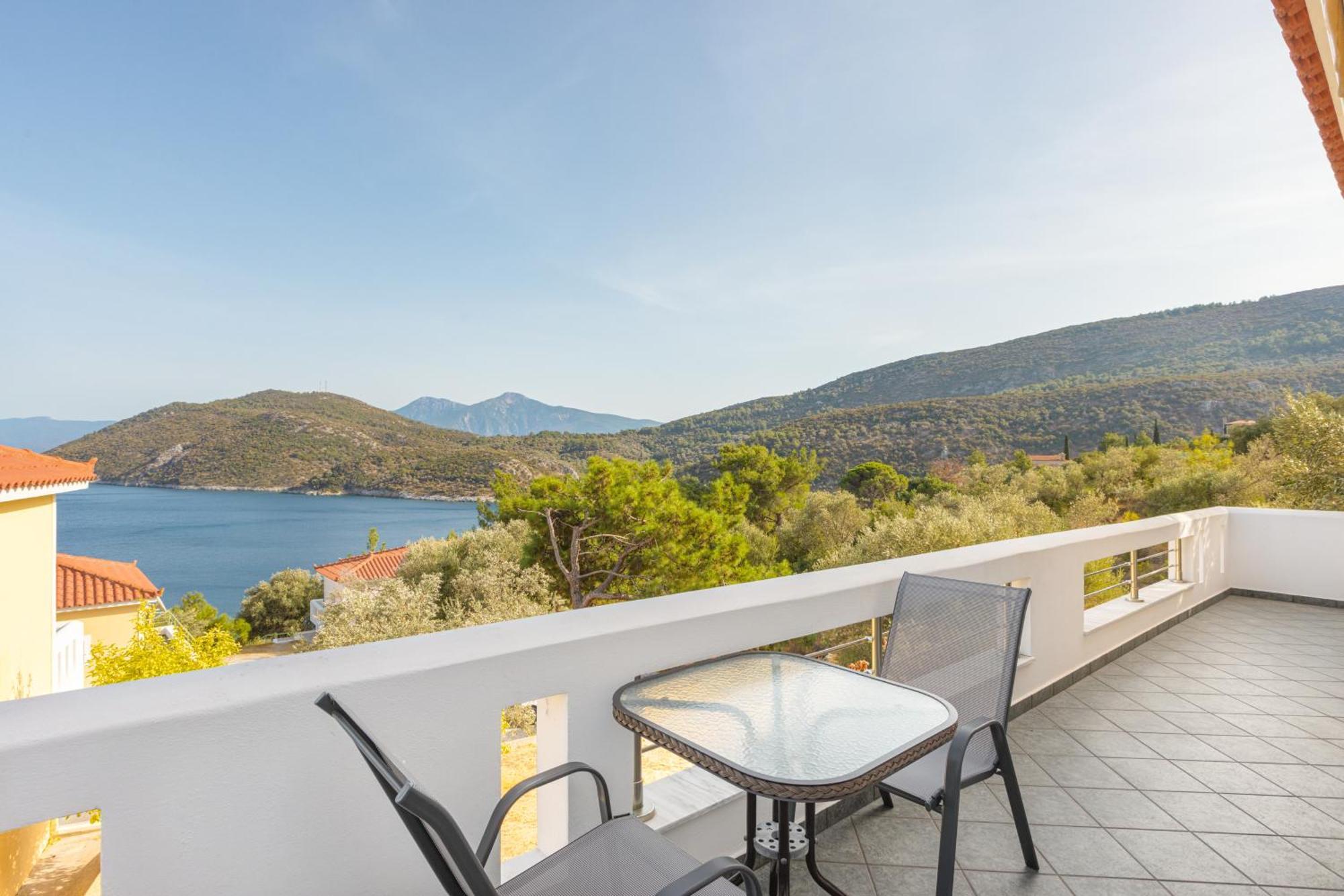 Platanaki Aparthotel Kerveli