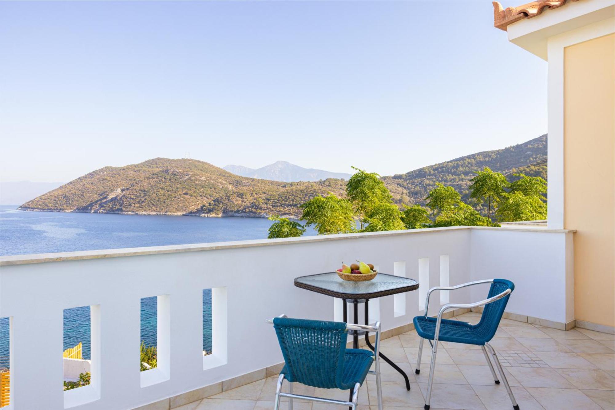 Platanaki Aparthotel Kerveli
