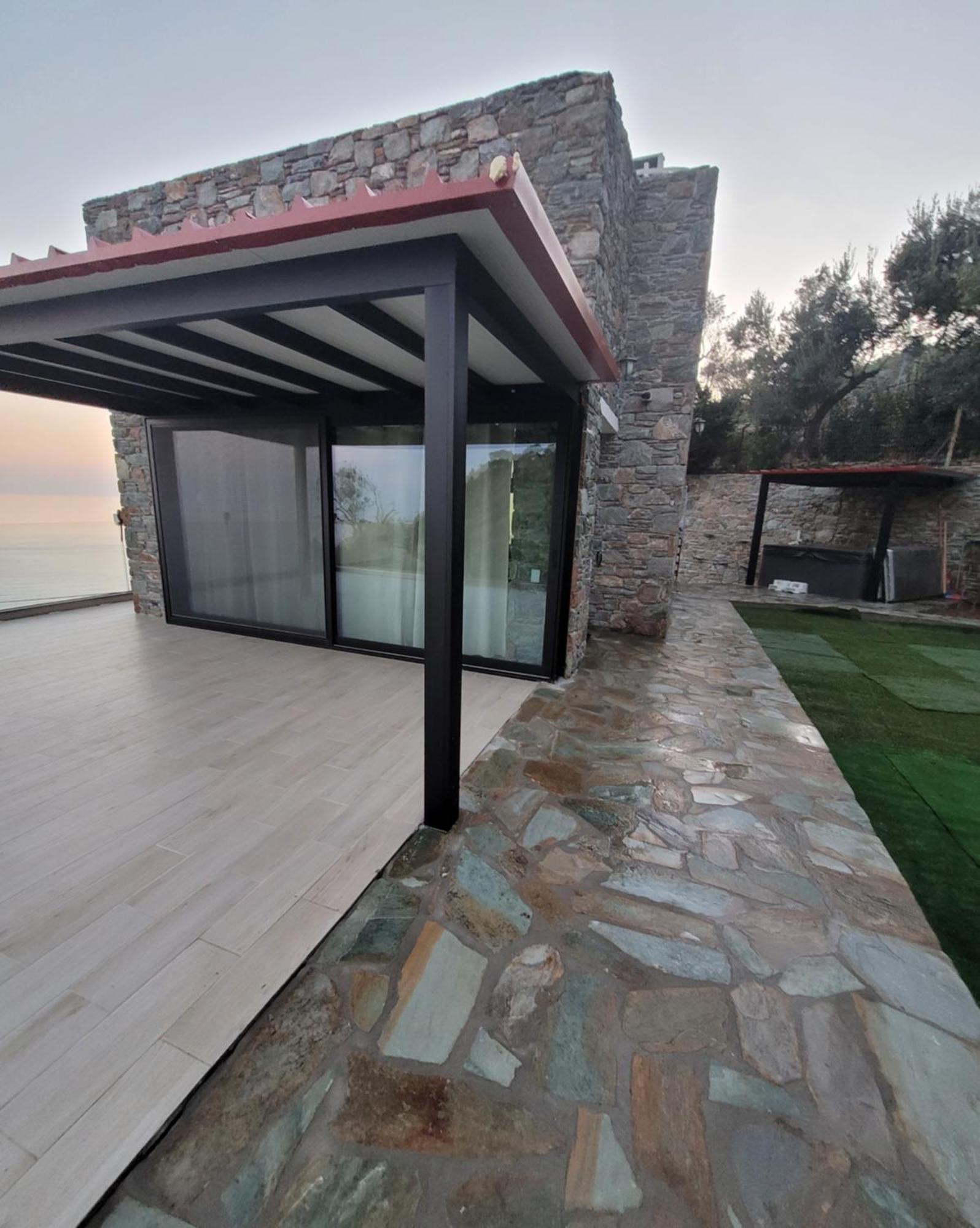 La - Entire Villa