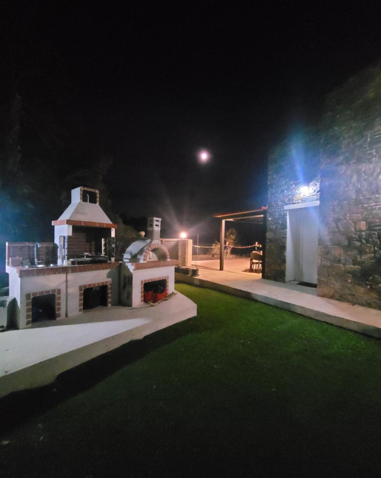 Villa La - Entire