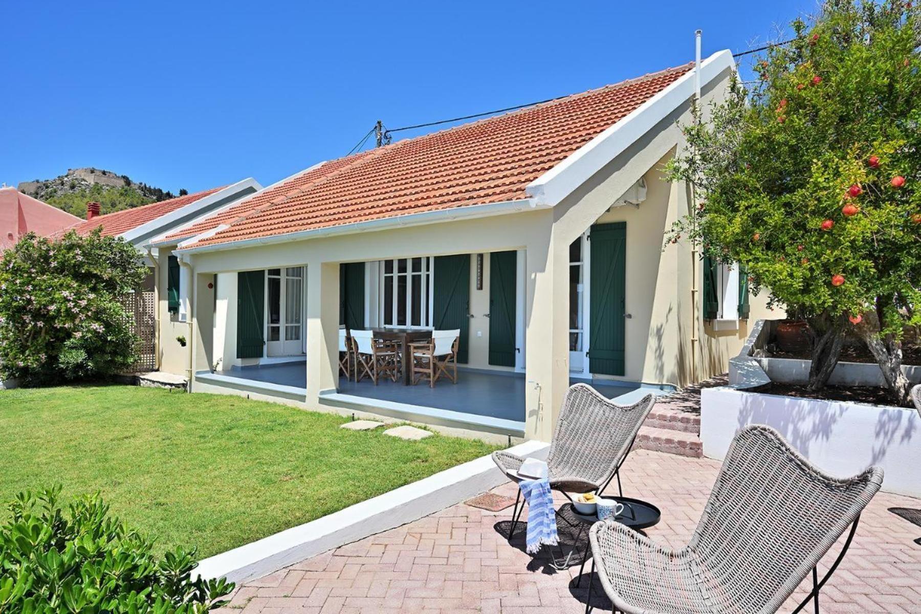 Villa Luxury Seafront Villas, Kefalonia, 100m & Center, 4 Stars Services, Parking - Near Myrtos - Fiskardo *