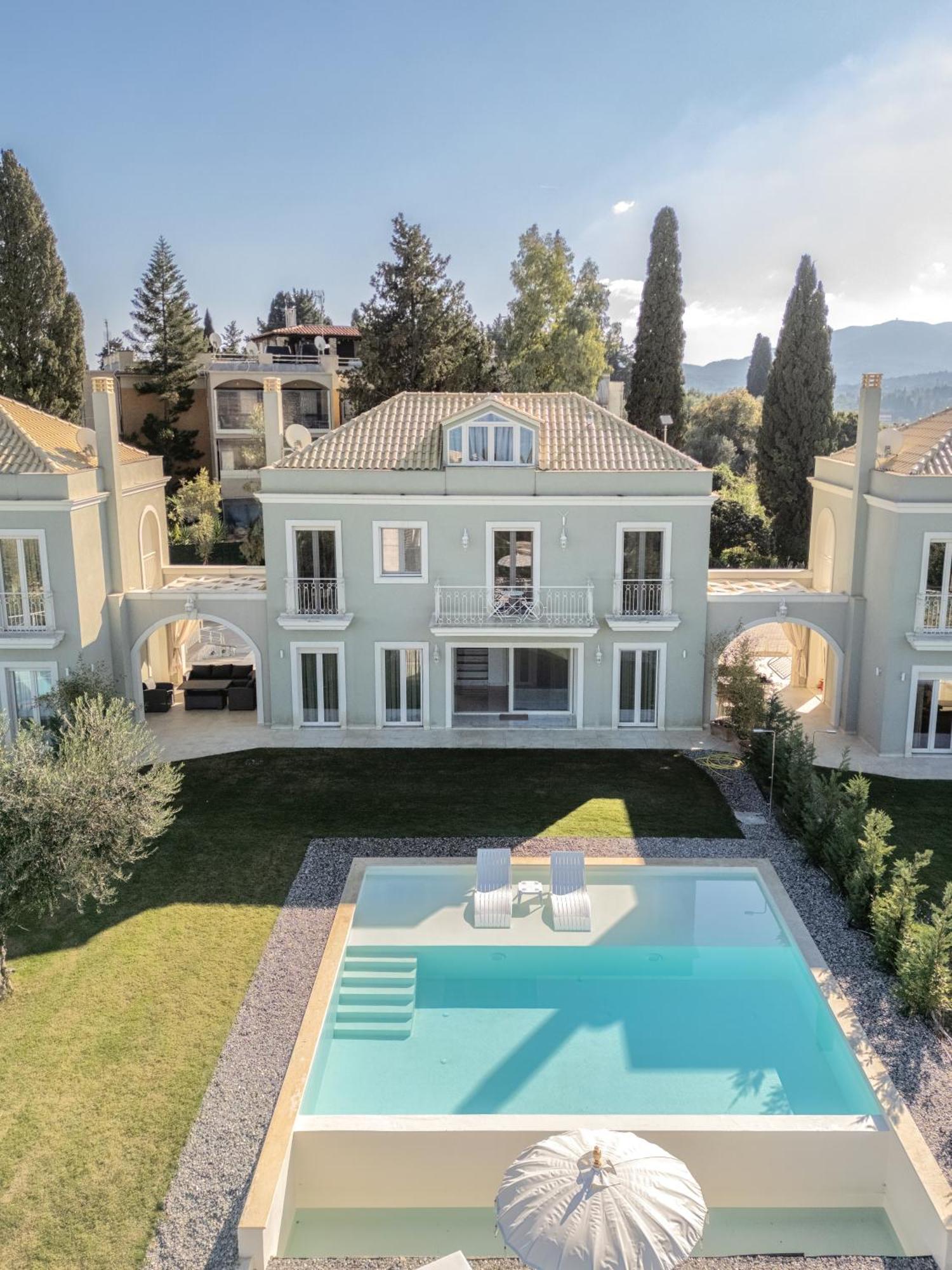 Zeta Luxury Villa *