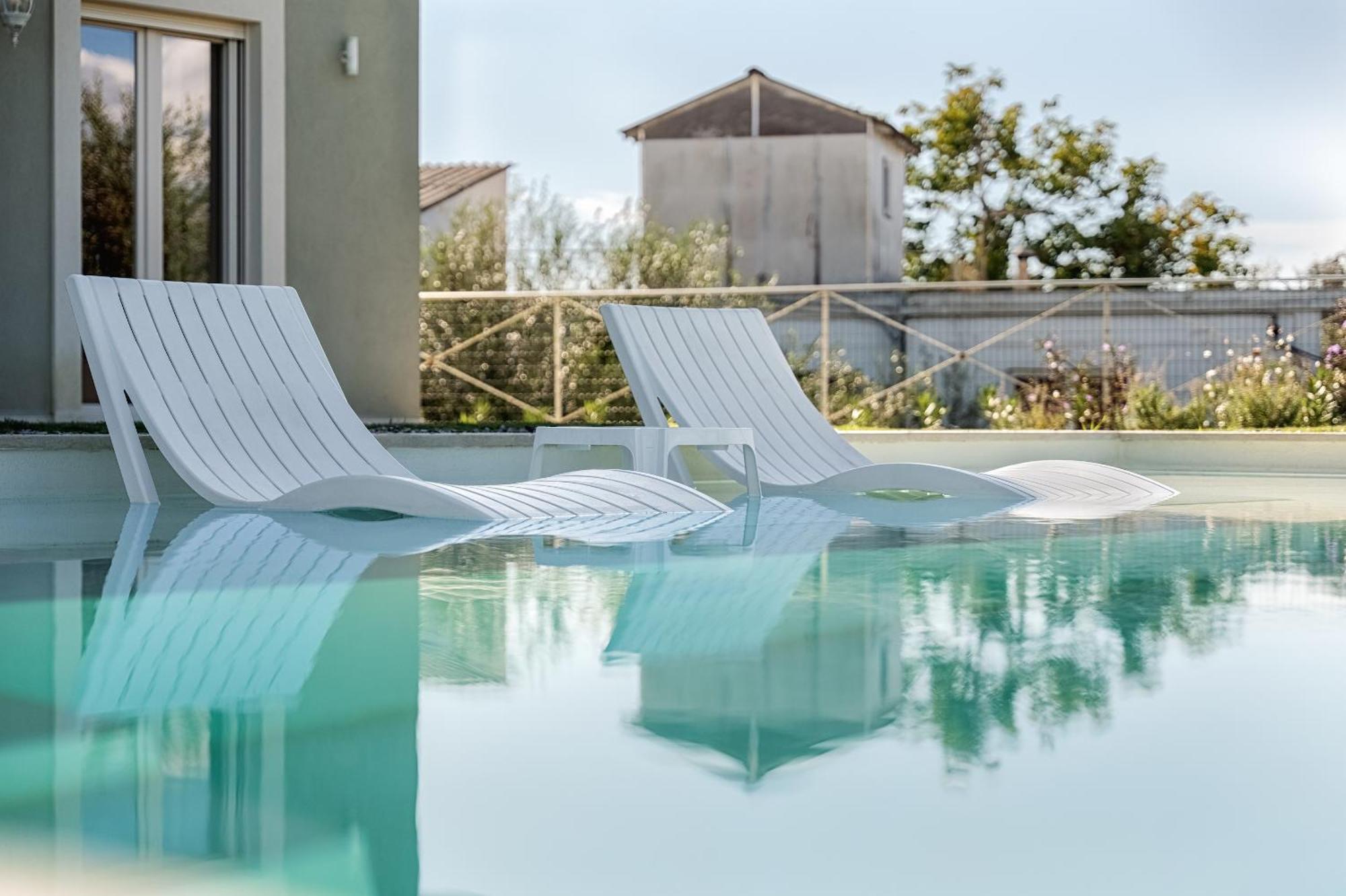 Zeta Luxury Mantouki