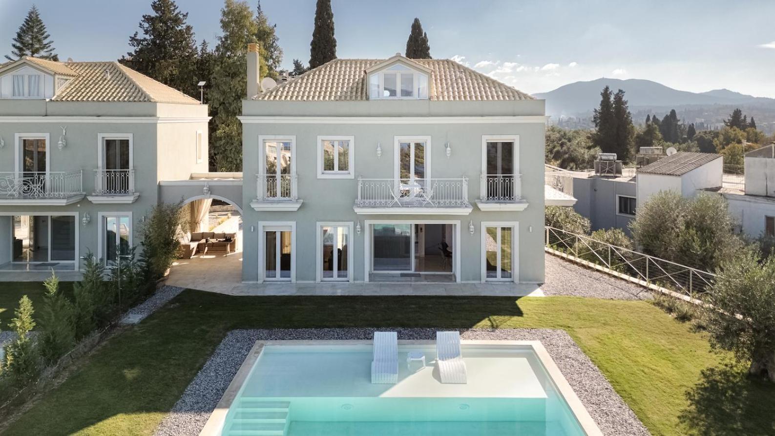 Zeta Luxury Villa *
