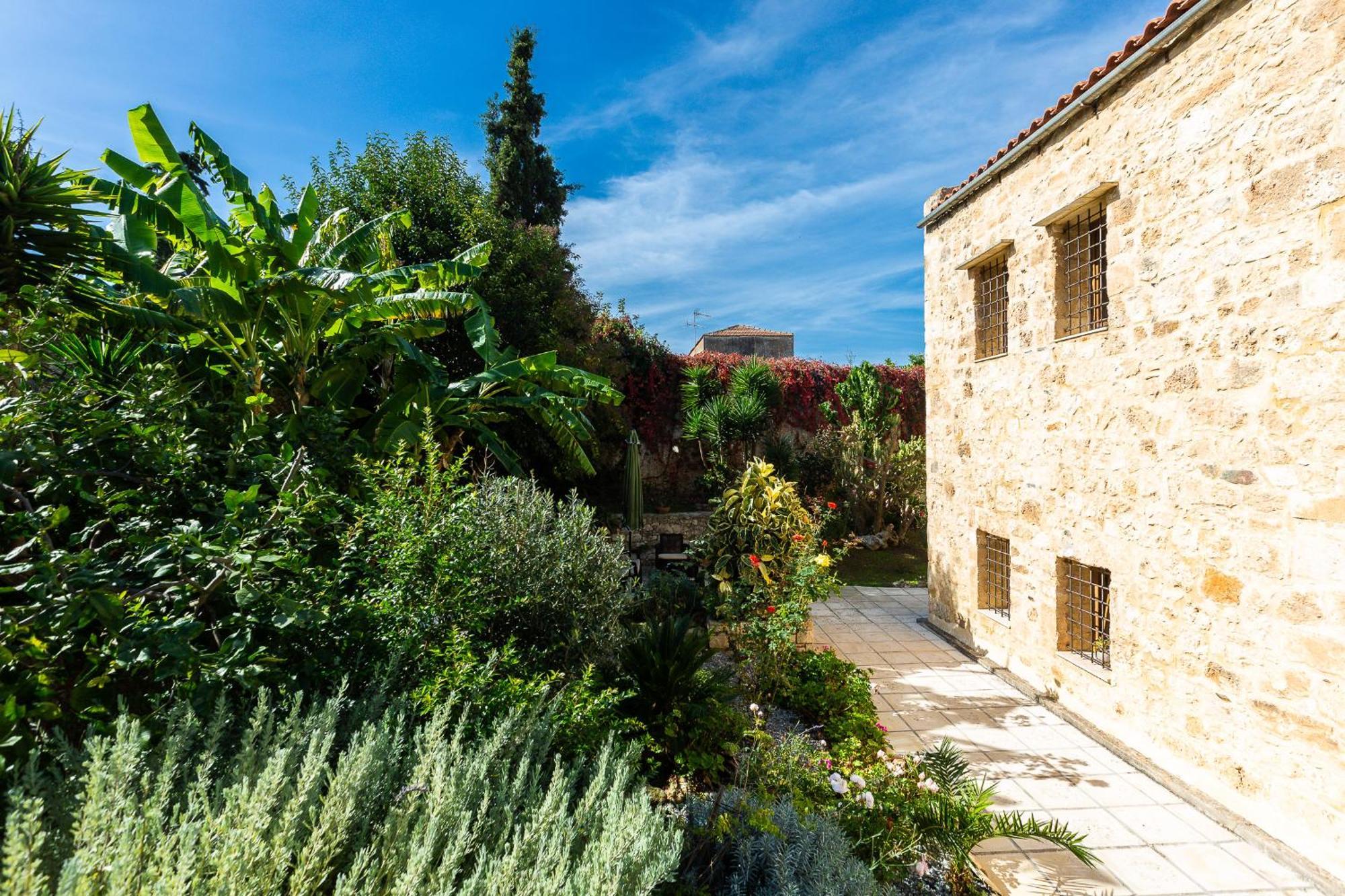 Svega Rethymno (Crete)