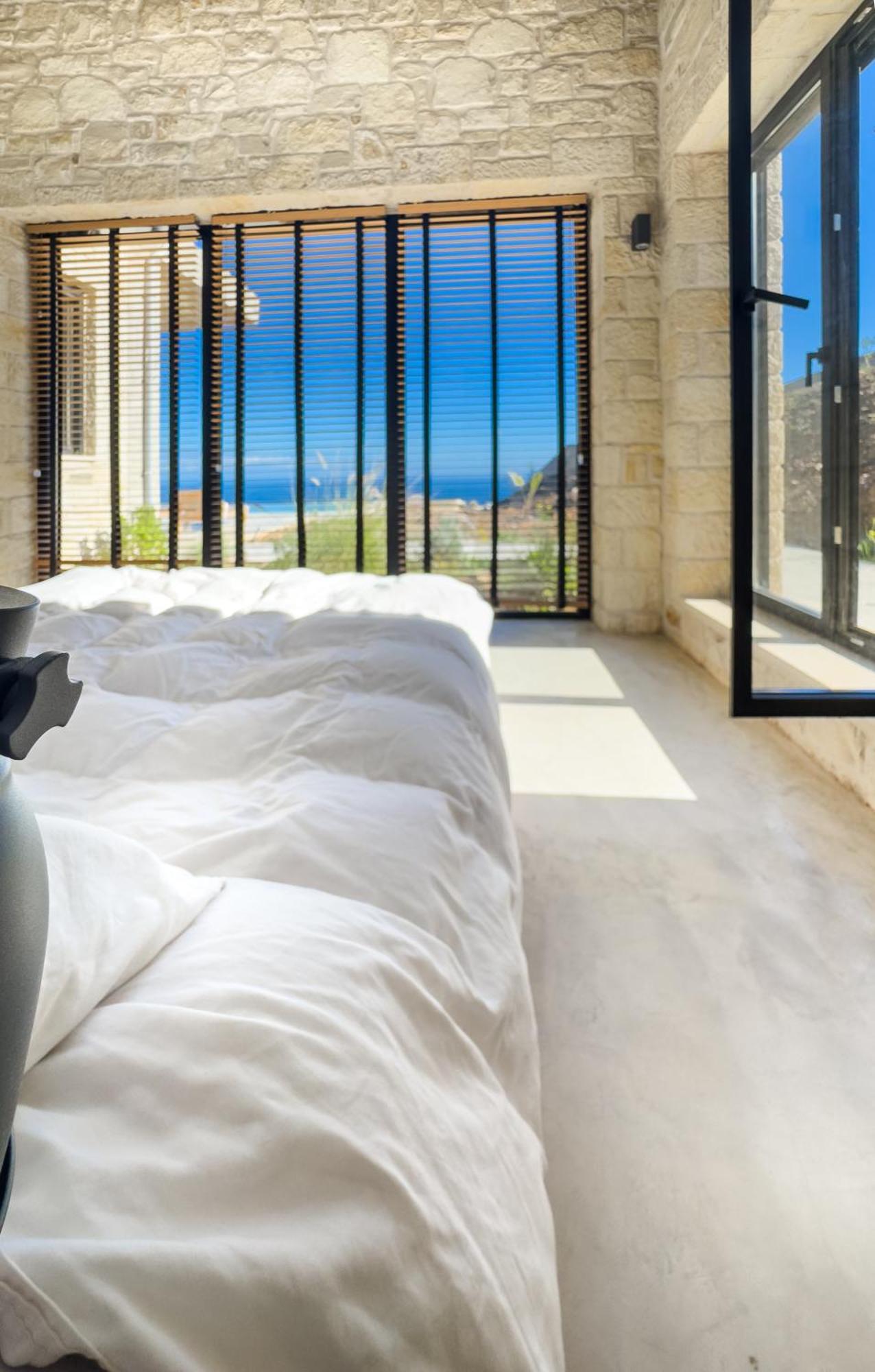 Sea View With Private Swimming Pool