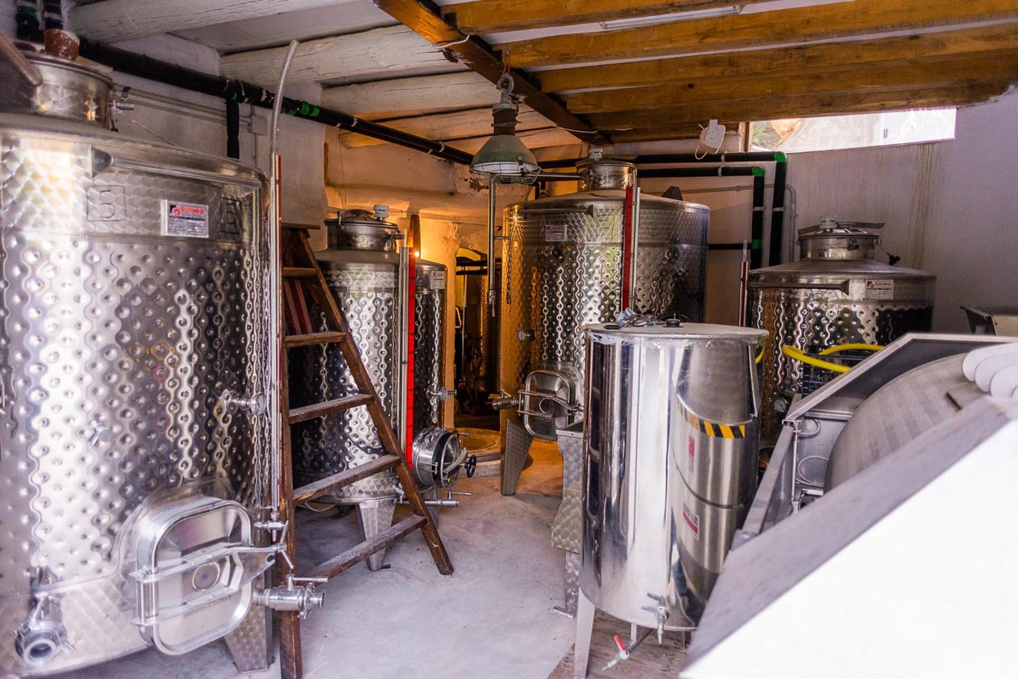 Kostantakis Winery Estate Pollonia